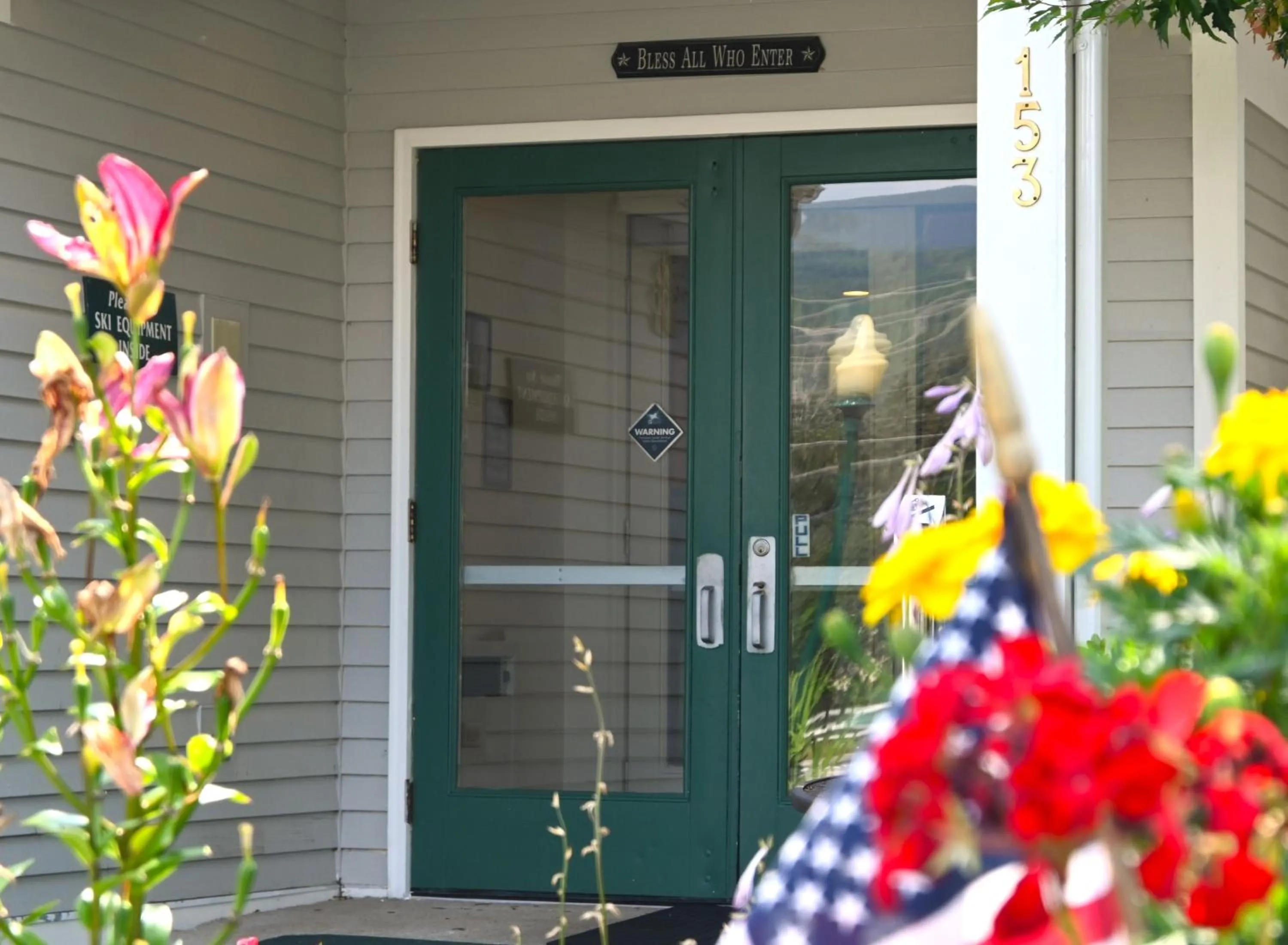 Facade/entrance in The Lodge at Jackson Village