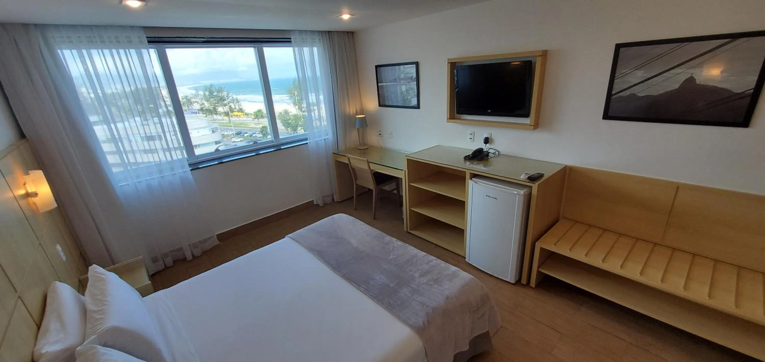 TV and multimedia, Bed in Atlantico Sul Hotel