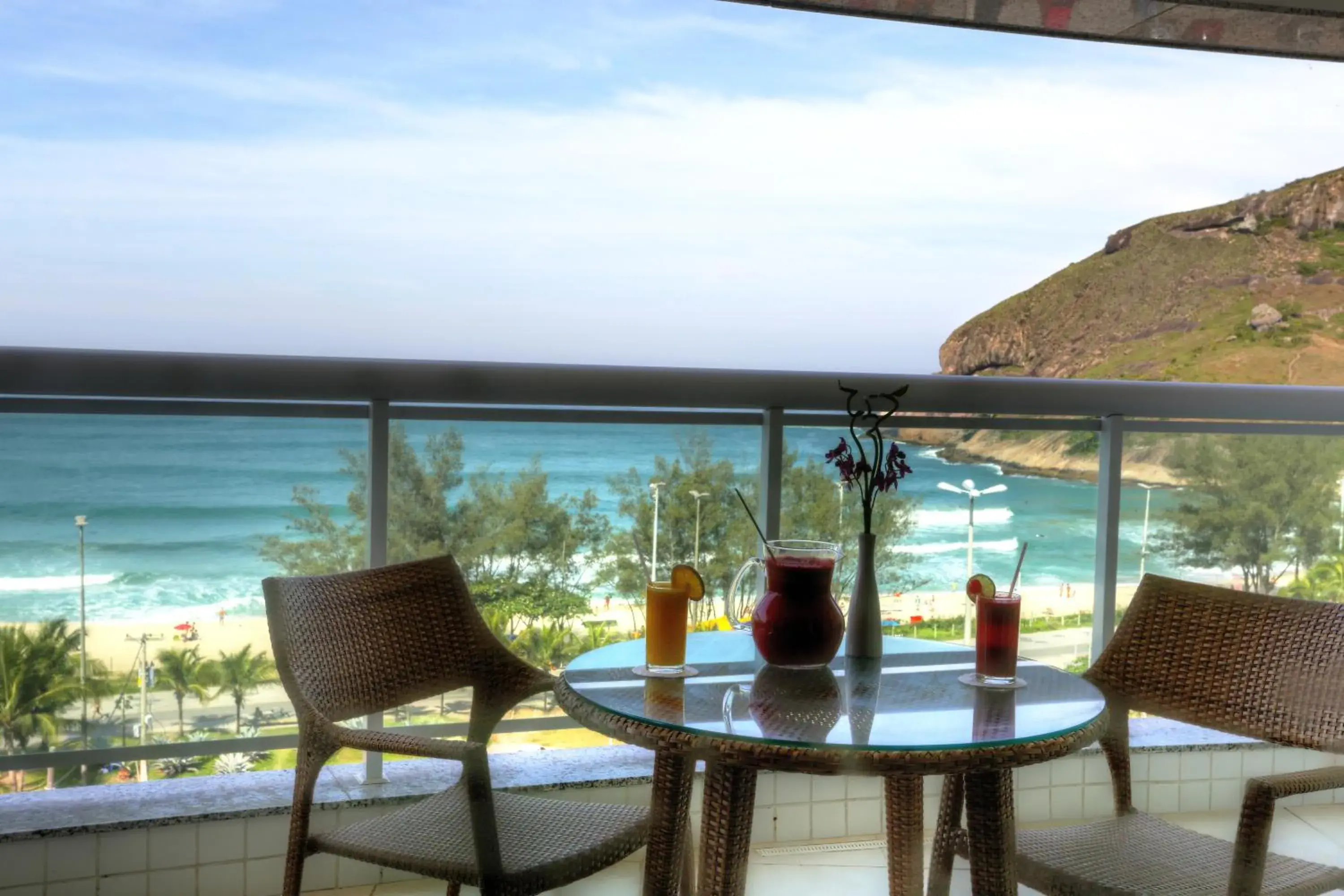 Double Room with Balcony and Sea View in Atlantico Sul Hotel Double Room with Balcony and Sea View in Atlantico Sul Hotel