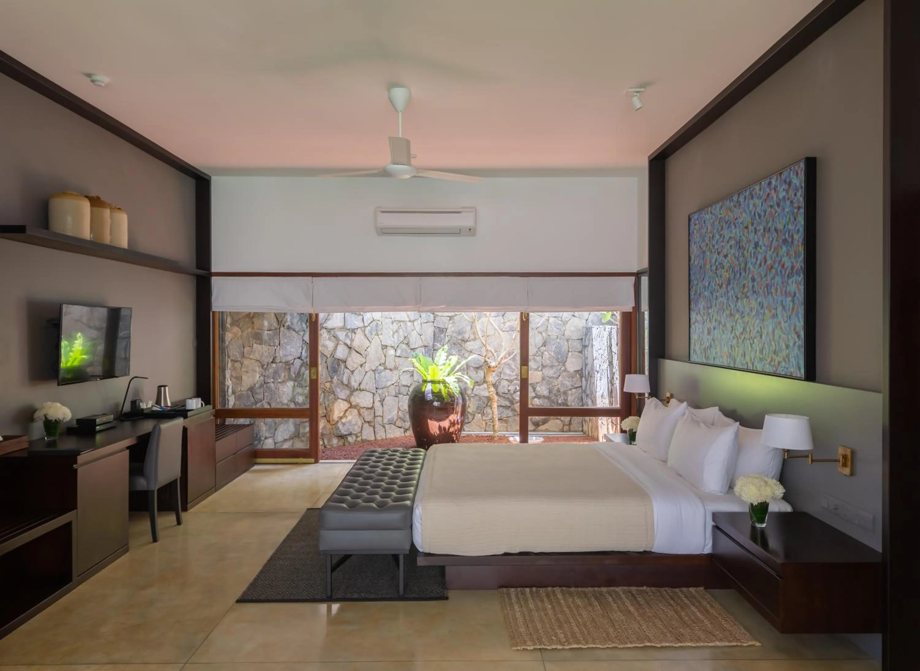 Photo of the whole room, Bed in Taru Villas The Long House - Bentota