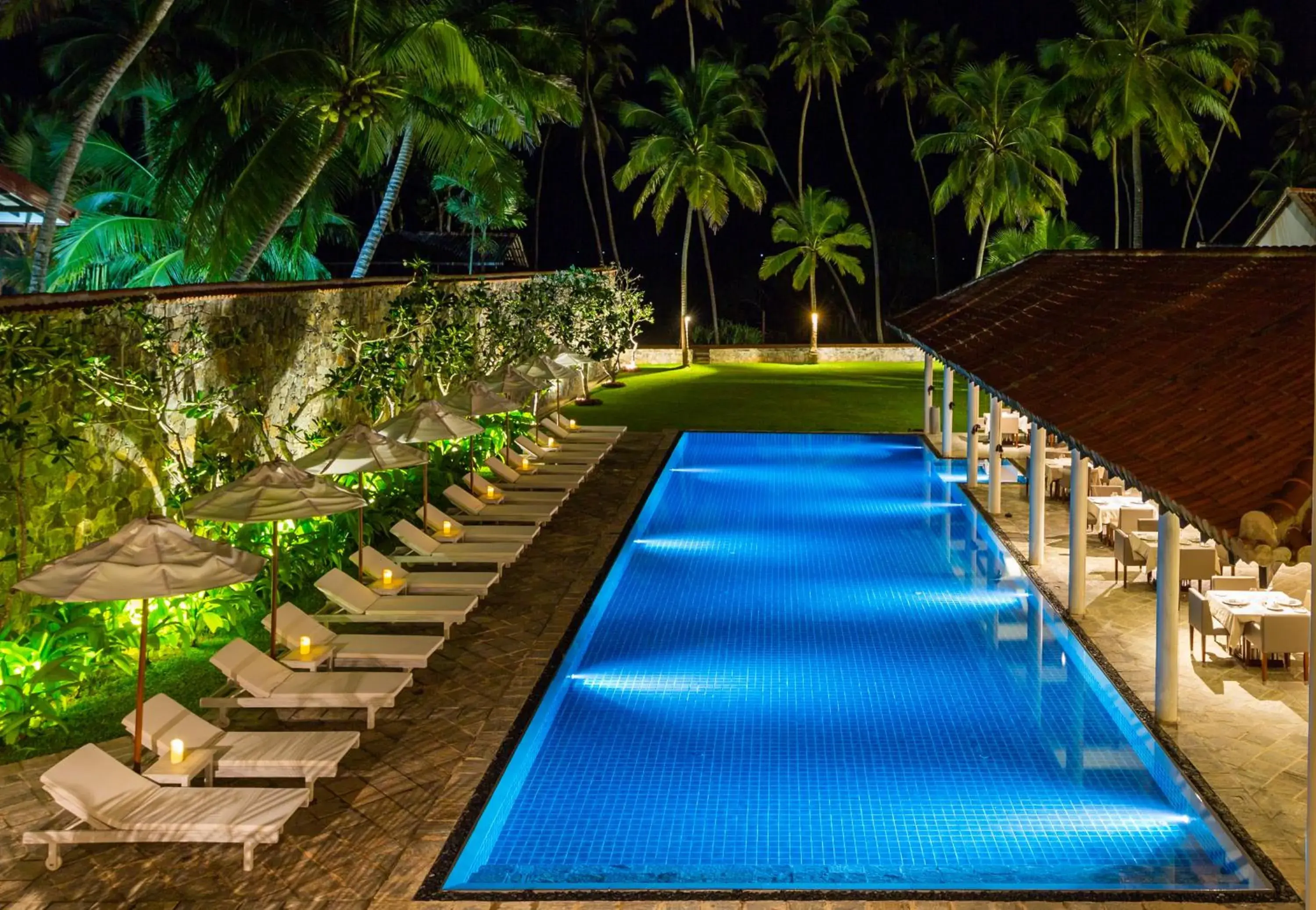 Swimming pool in Taru Villas The Long House - Bentota Swimming pool in Taru Villas The Long House - Bentota