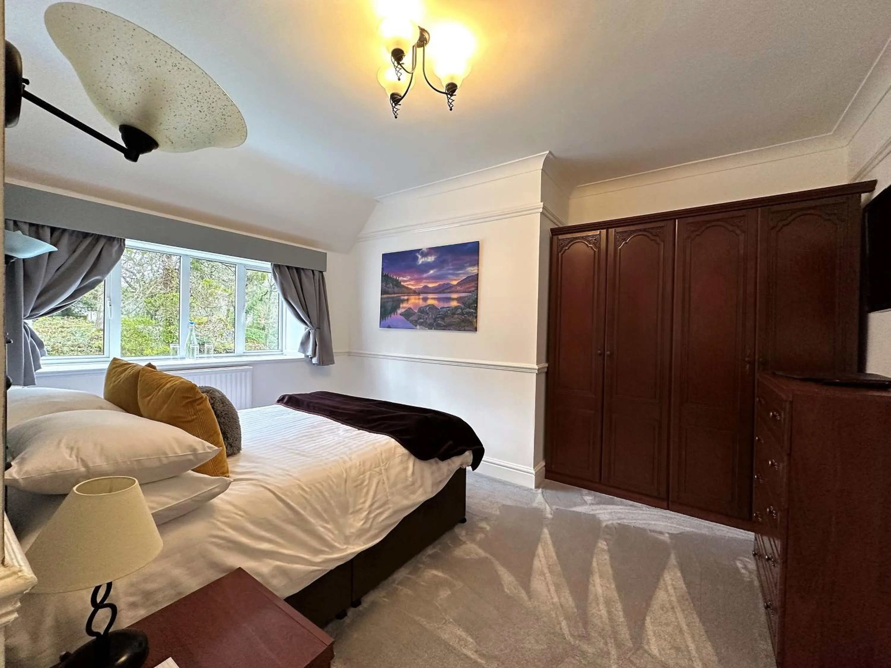 Bedroom, Bed in Craig-y-Dderwen Riverside Hotel