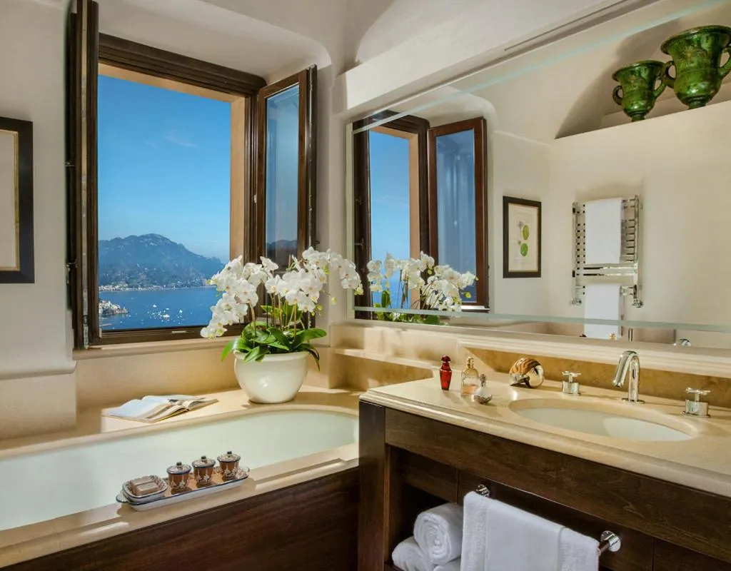 Bathroom in Monastero Santa Rosa Hotel & Spa