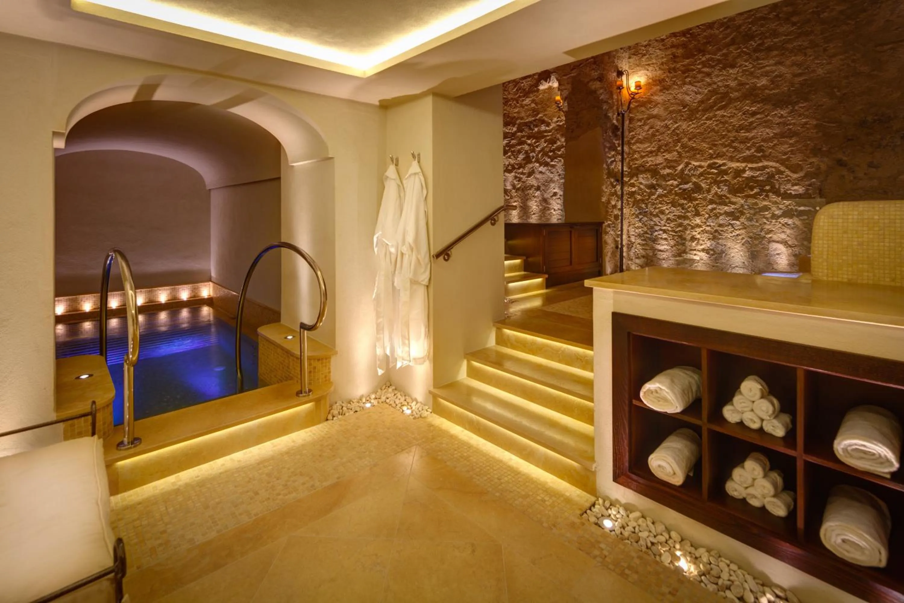 Spa and wellness centre/facilities in Monastero Santa Rosa Hotel & Spa