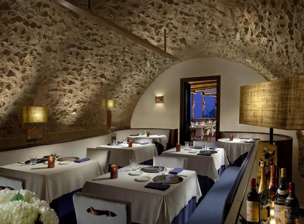 Restaurant/places to eat in Monastero Santa Rosa Hotel & Spa