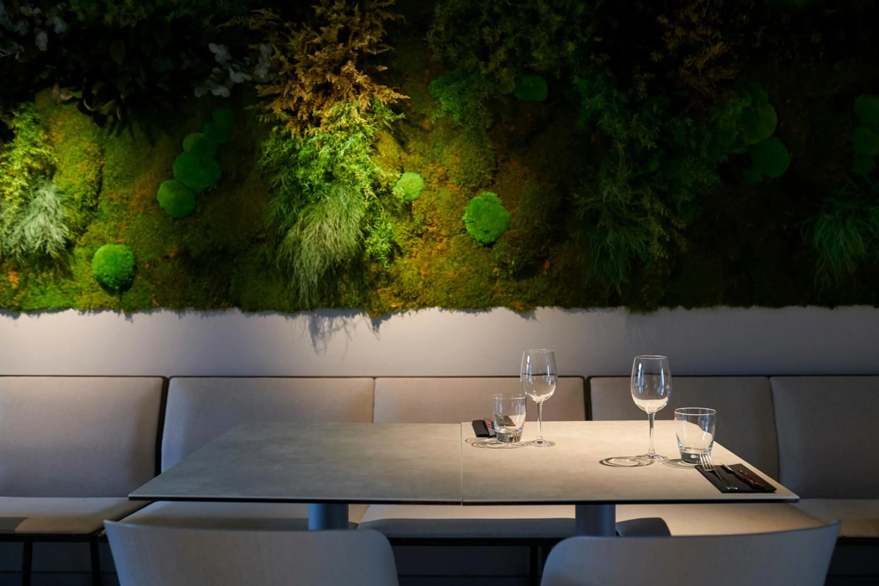 Restaurant/places to eat in Hostal Lola