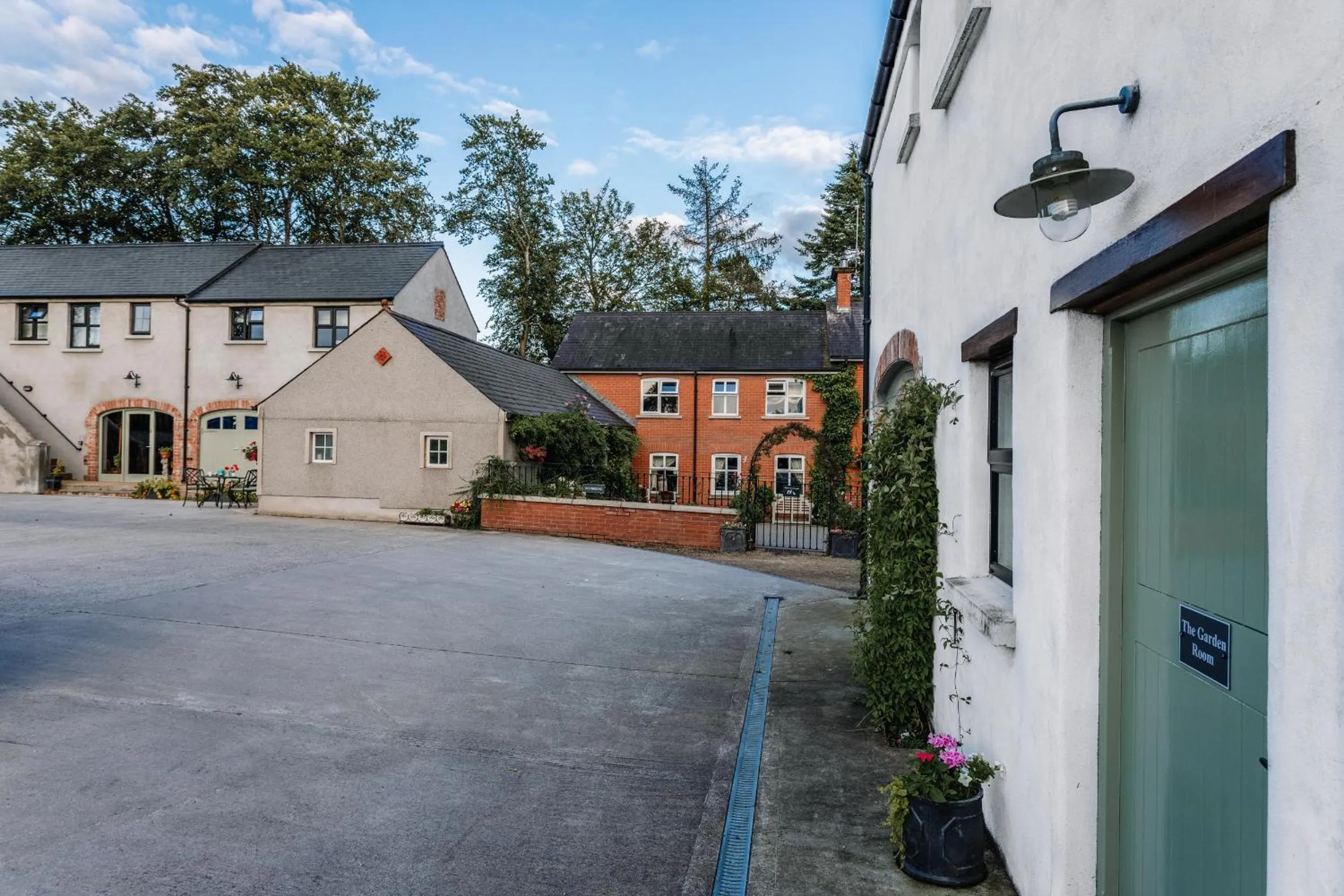 Property building in Lisnacurran