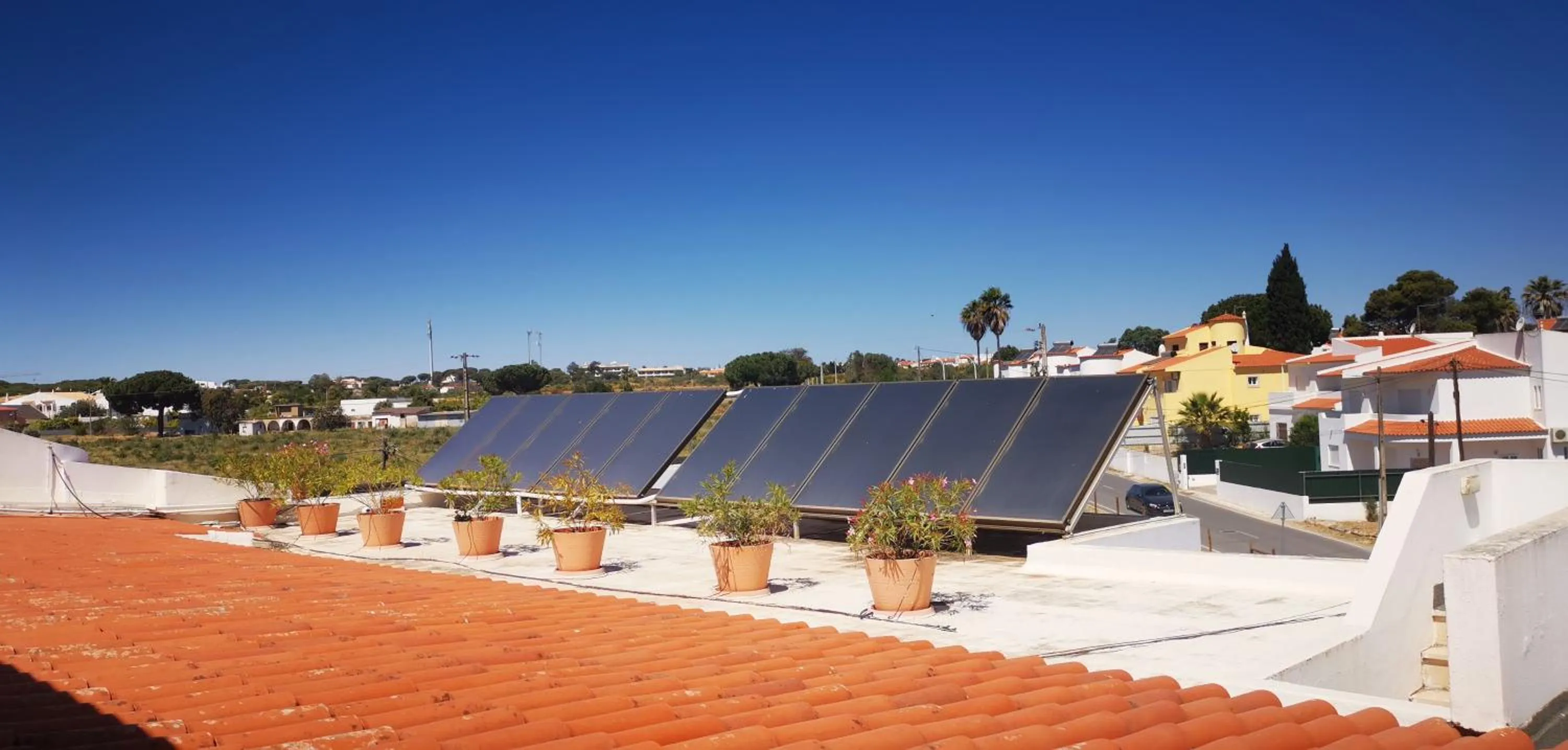 Property building in Mira Parque