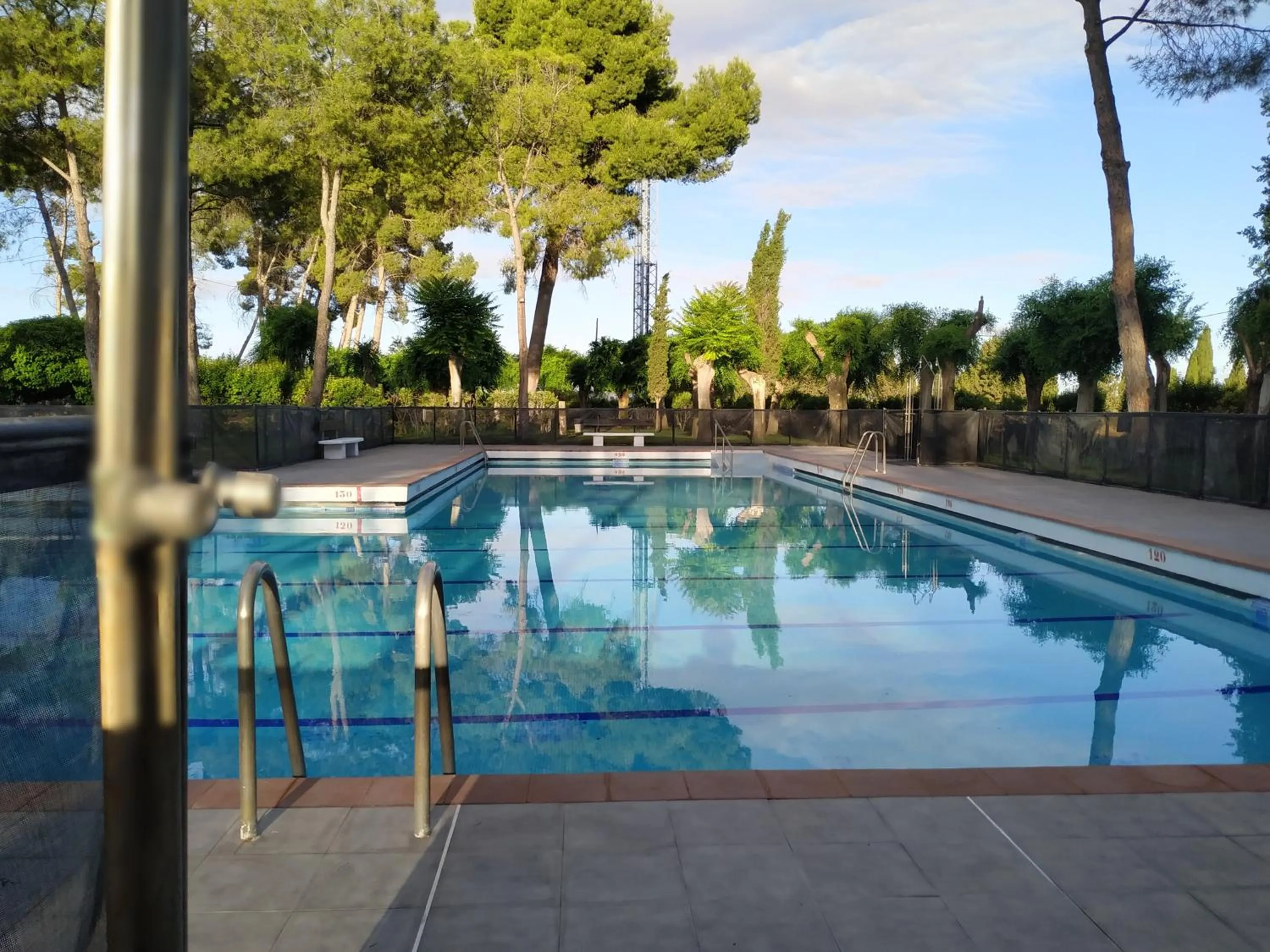 Swimming pool in Área de Servicio El Cruce