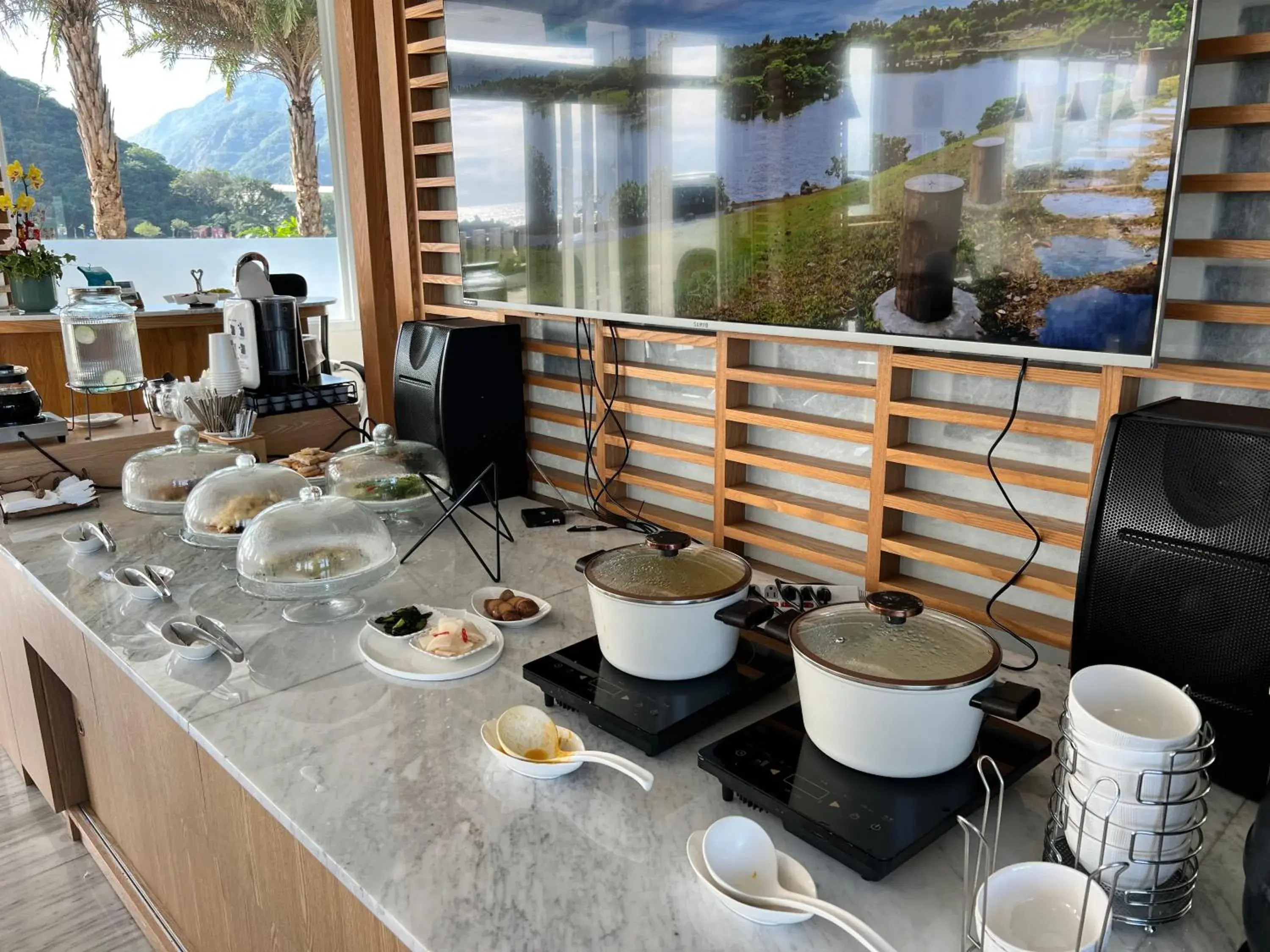 Breakfast in Brighthouse Breakfast in Brighthouse