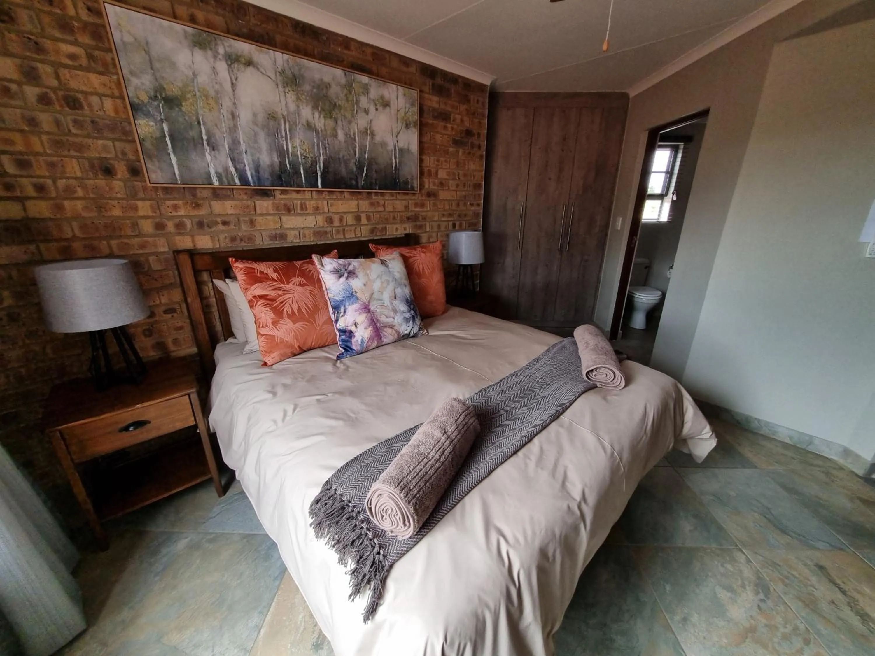 Bed in Sondela Nature Reserve & Spa Chalets