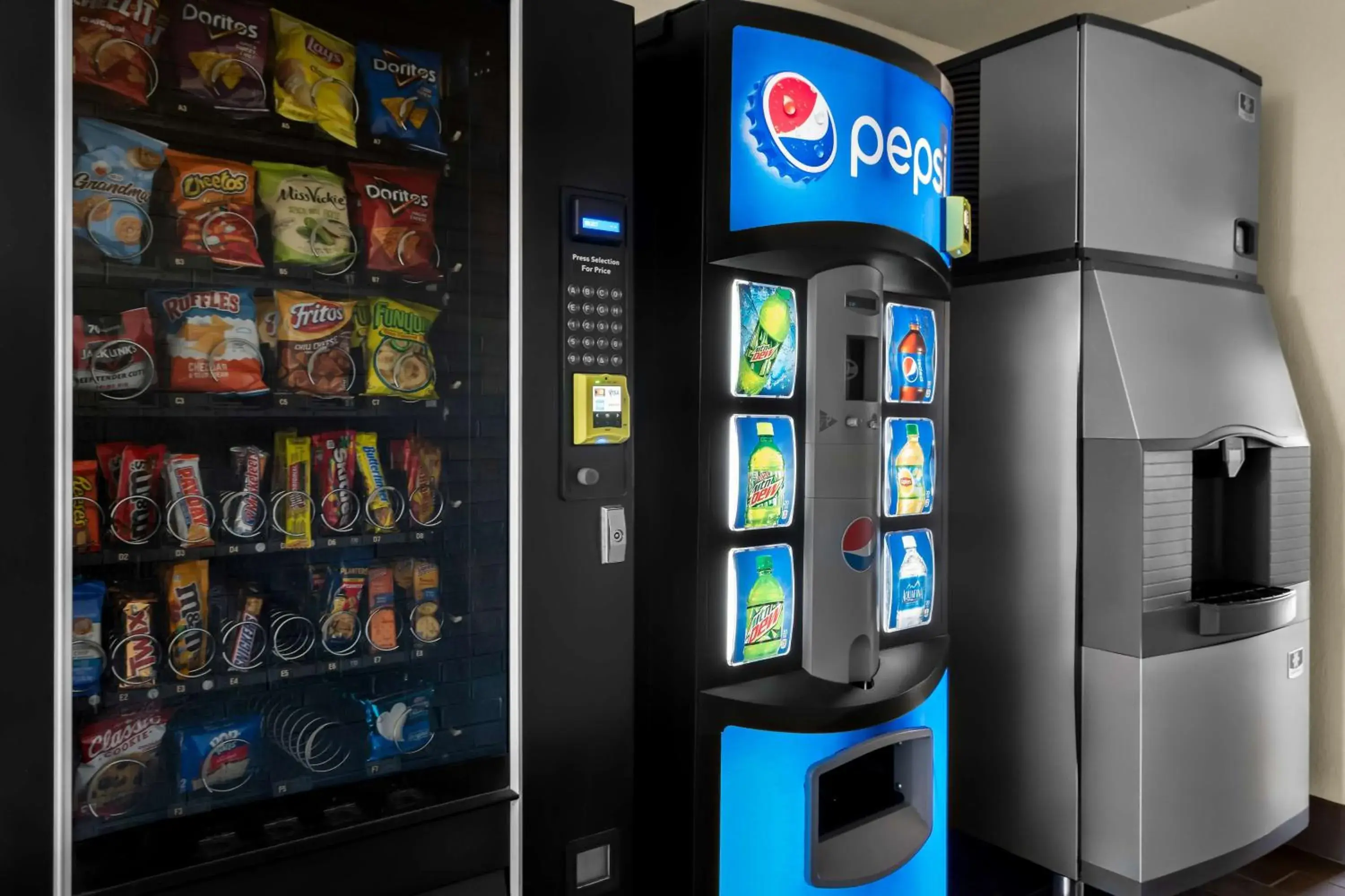 Property building in Best Western Newport Inn Property building in Best Western Newport Inn