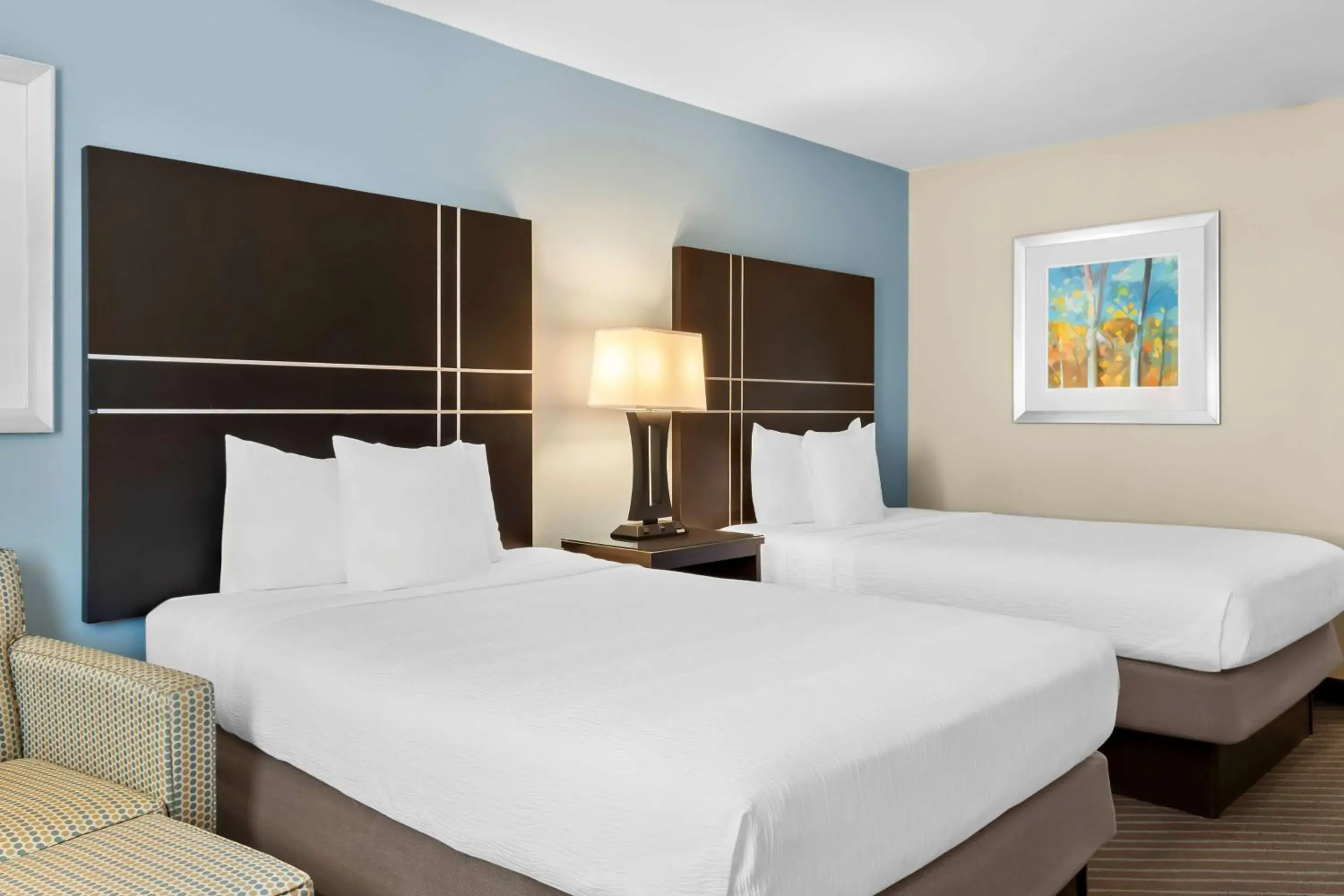 Bedroom, Bed in Best Western Newport Inn Bedroom, Bed in Best Western Newport Inn