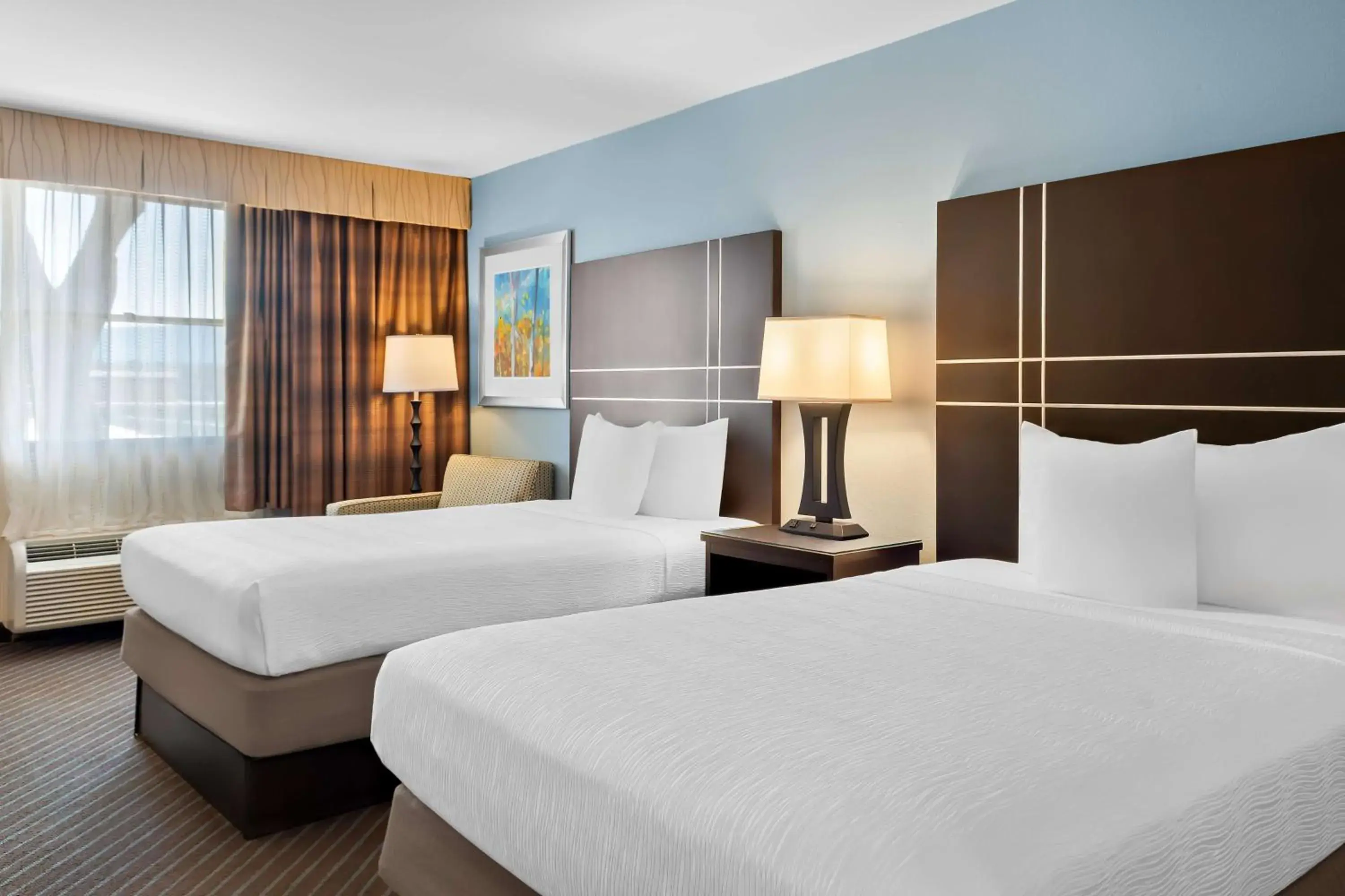 Bedroom, Bed in Best Western Newport Inn Bedroom, Bed in Best Western Newport Inn