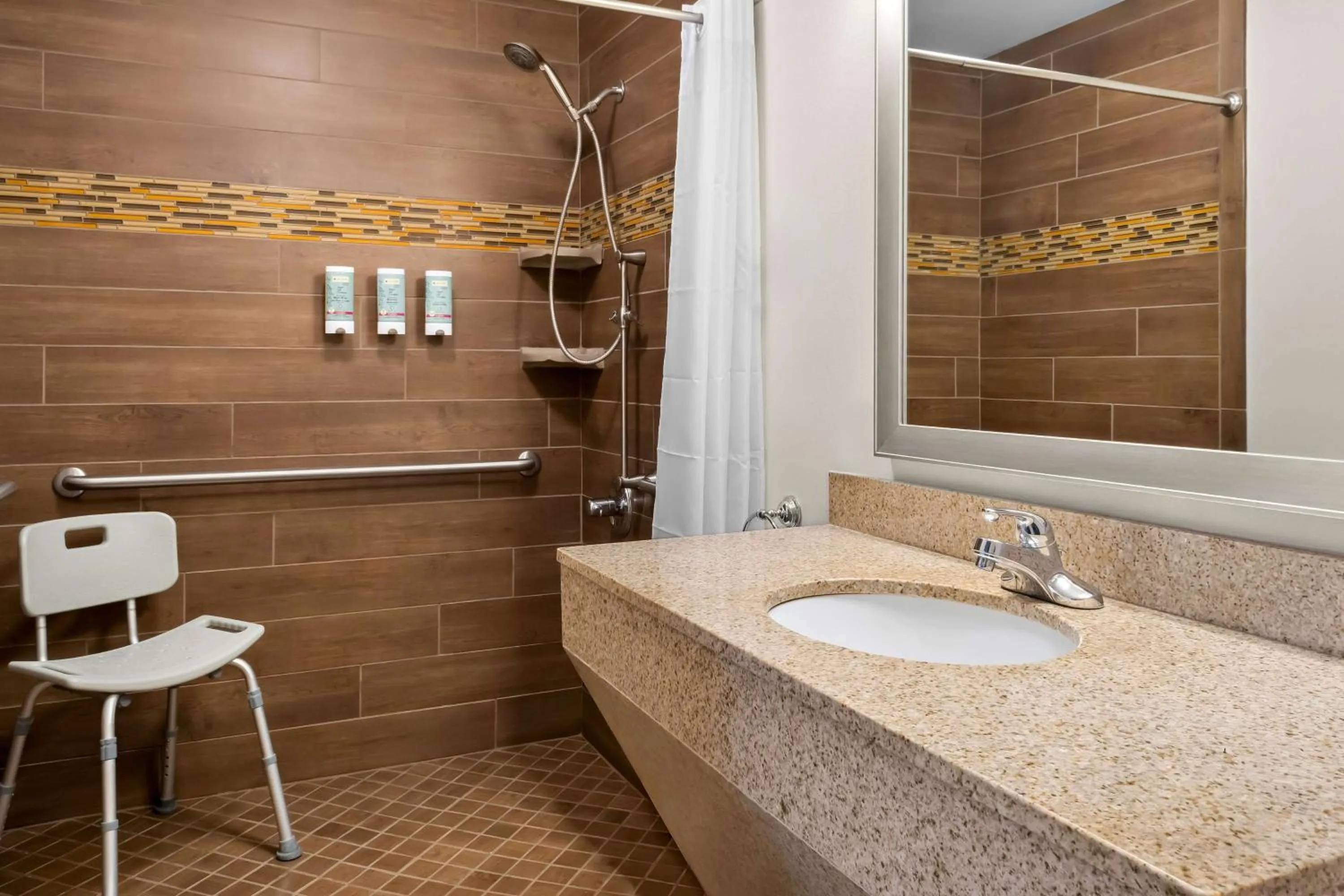 Bathroom in Best Western Newport Inn