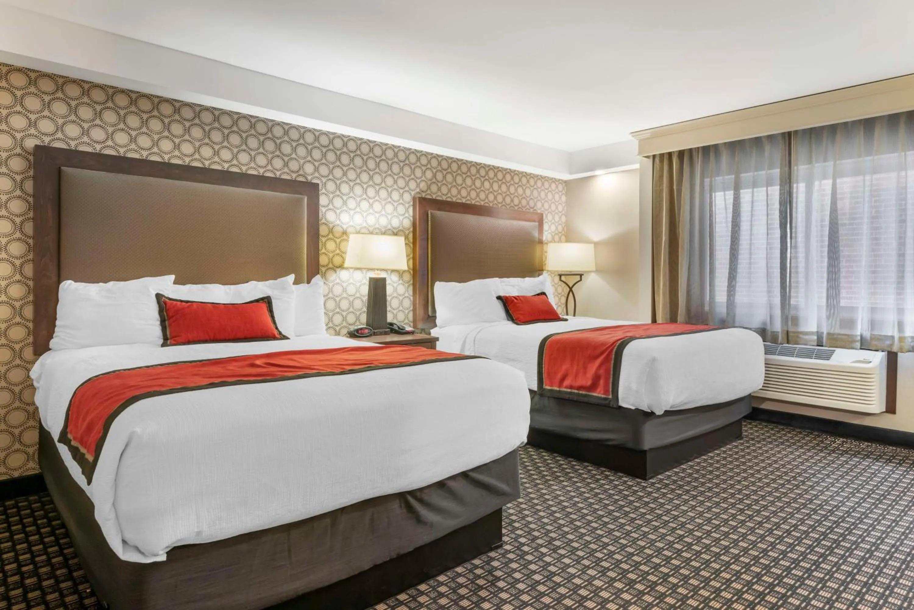 Bedroom, Bed in Best Western Plus Ramkota Hotel