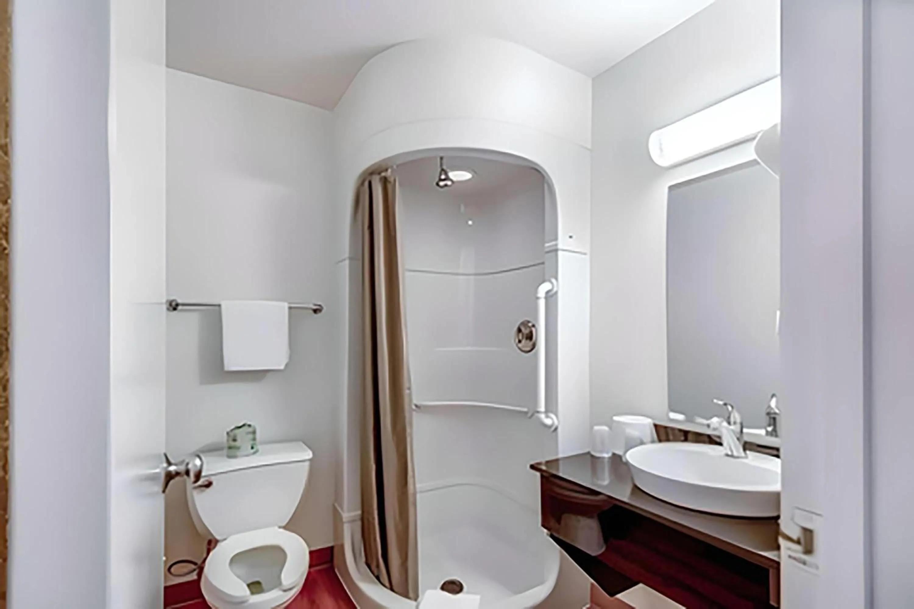Bathroom in Super 8 by Wyndham Tracy