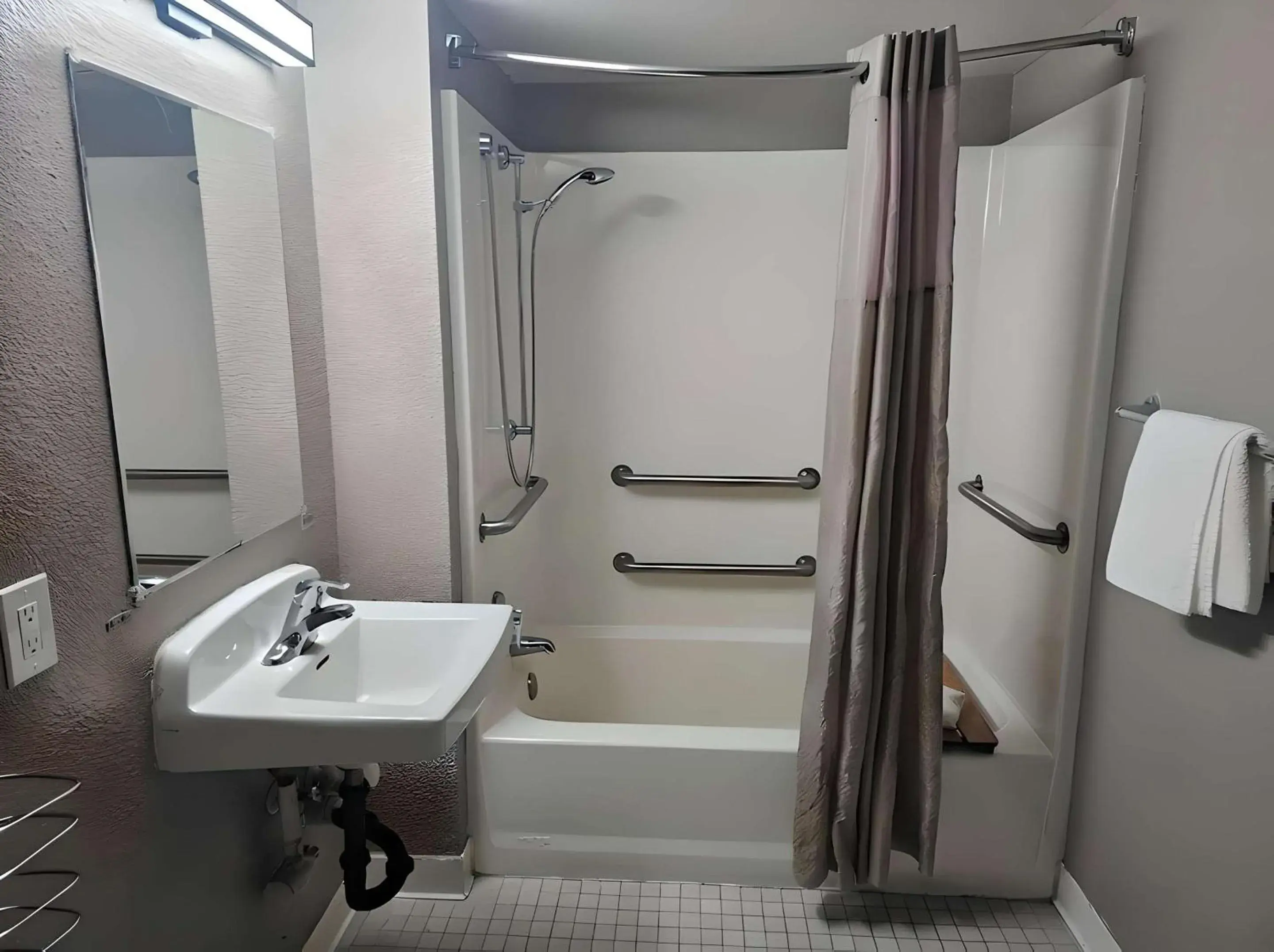 Bedroom in Park Inn by Radisson, Tracy Bedroom in Park Inn by Radisson, Tracy