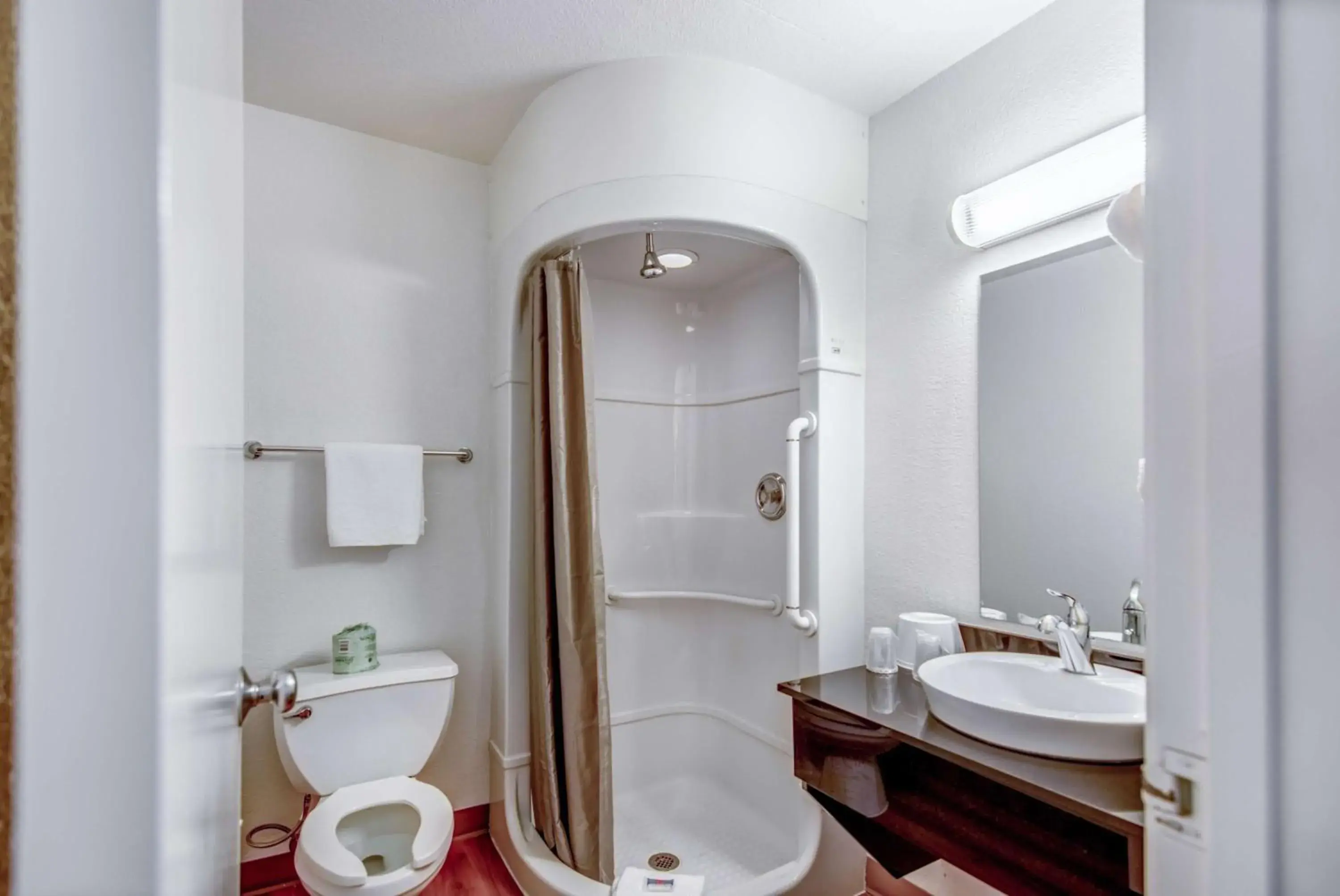 Shower, Bathroom in Motel 6-Tracy, CA Shower, Bathroom in Motel 6-Tracy, CA