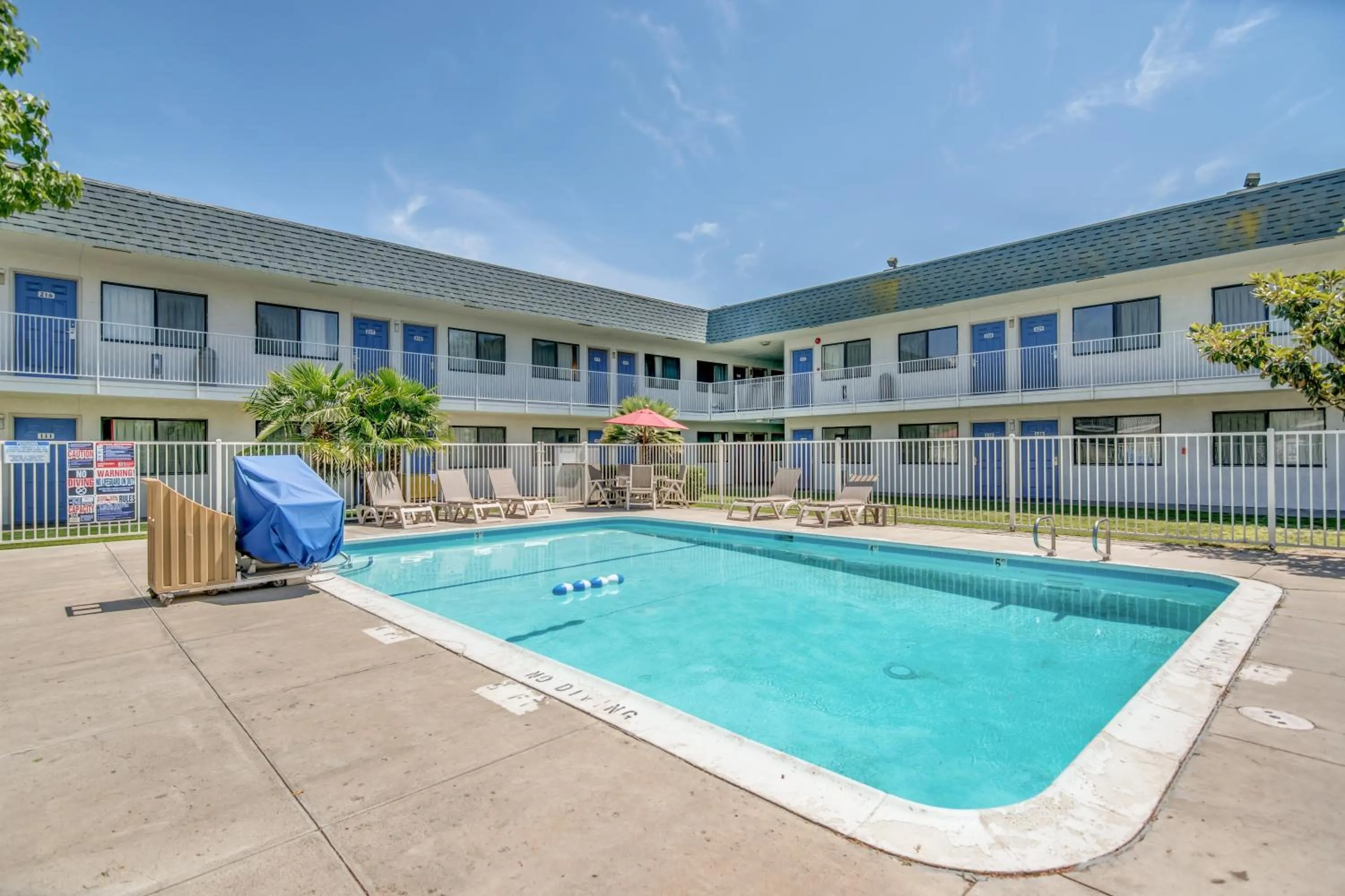 Day, Swimming Pool in Motel 6-Tracy, CA