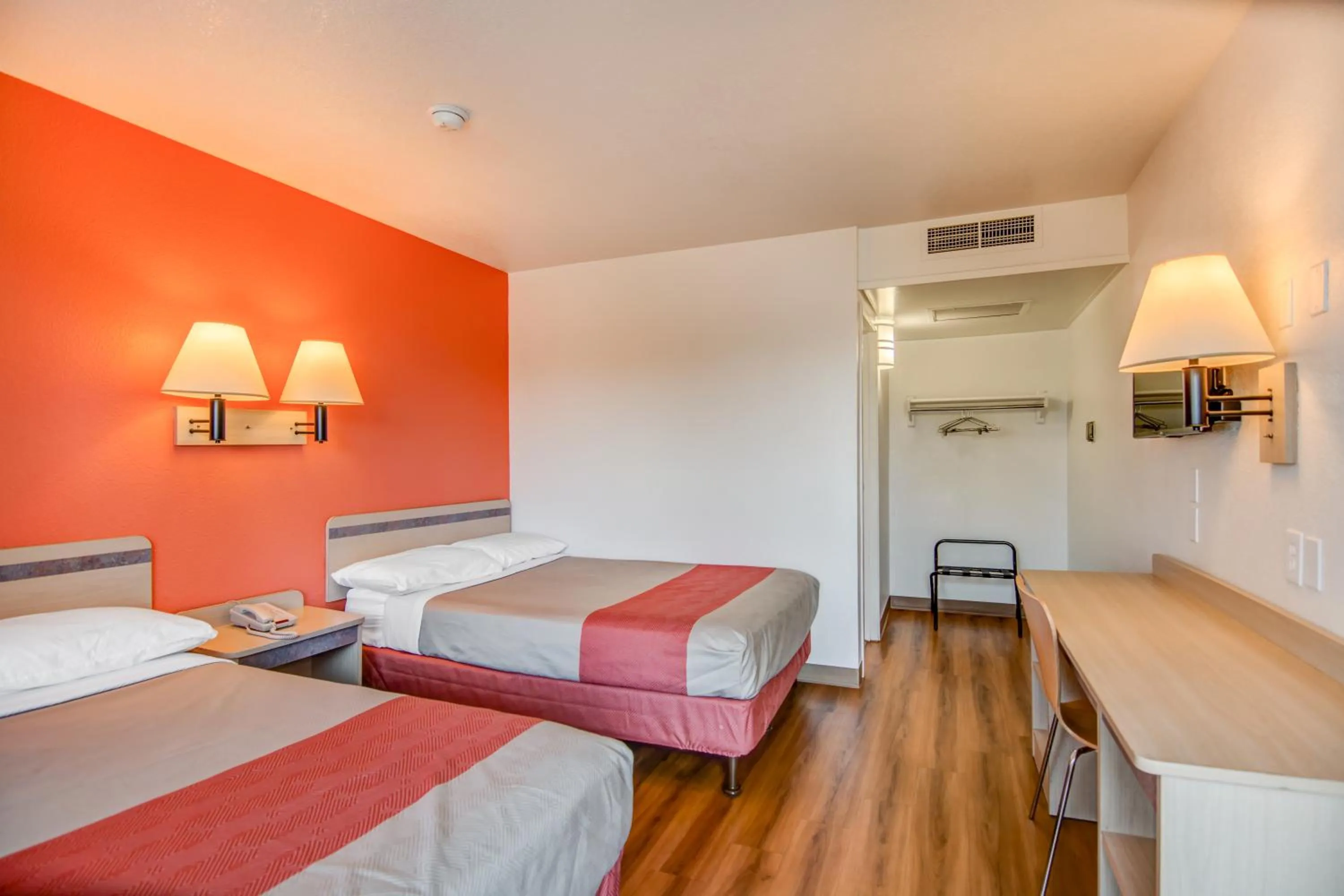 Photo of the whole room, Bed in Motel 6-Tracy, CA