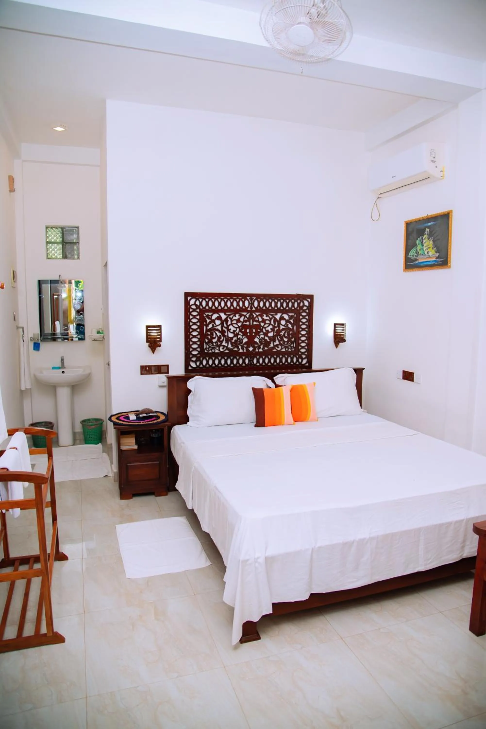 Bed in Shadow Surf Bay