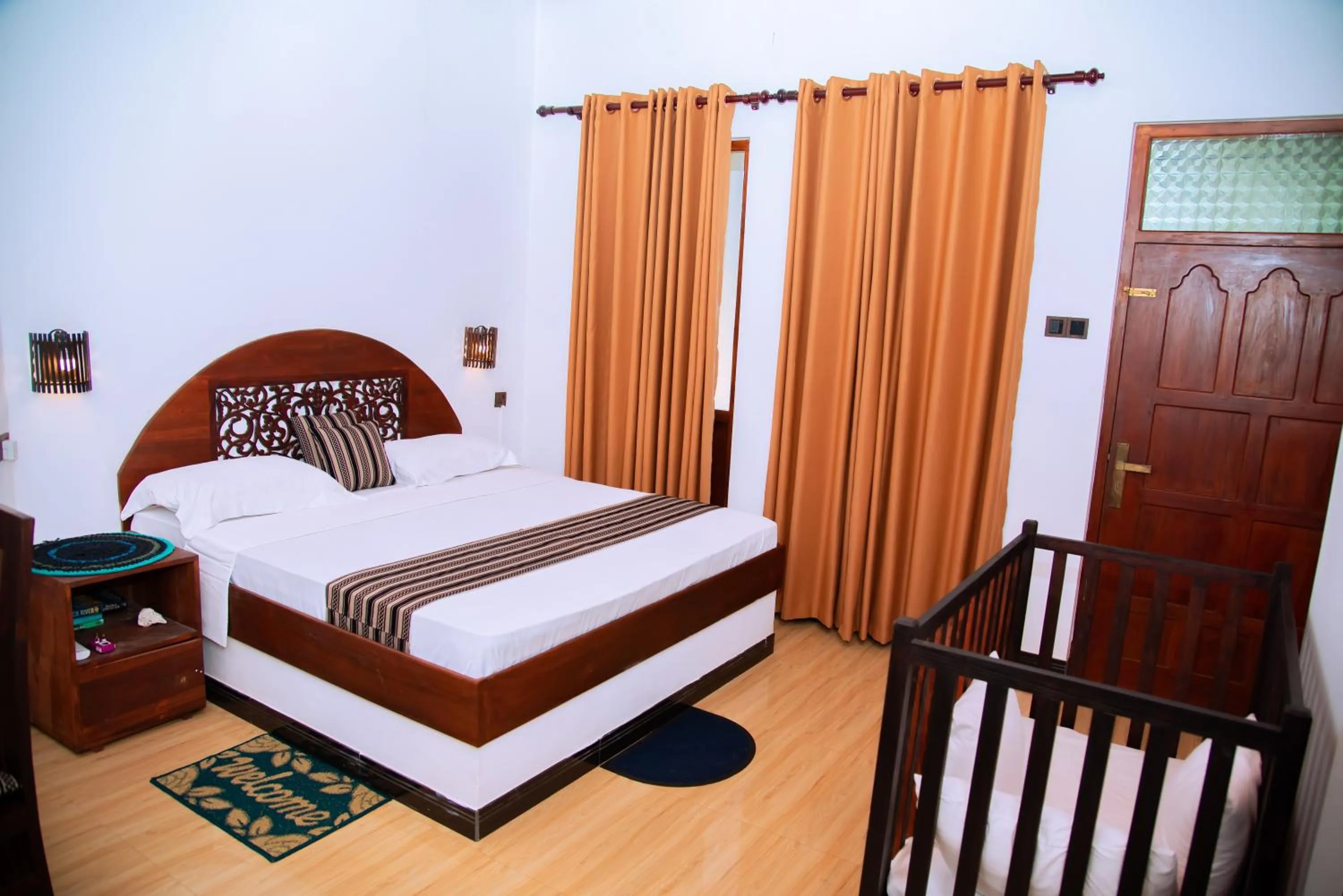 Bed in Shadow Surf Bay