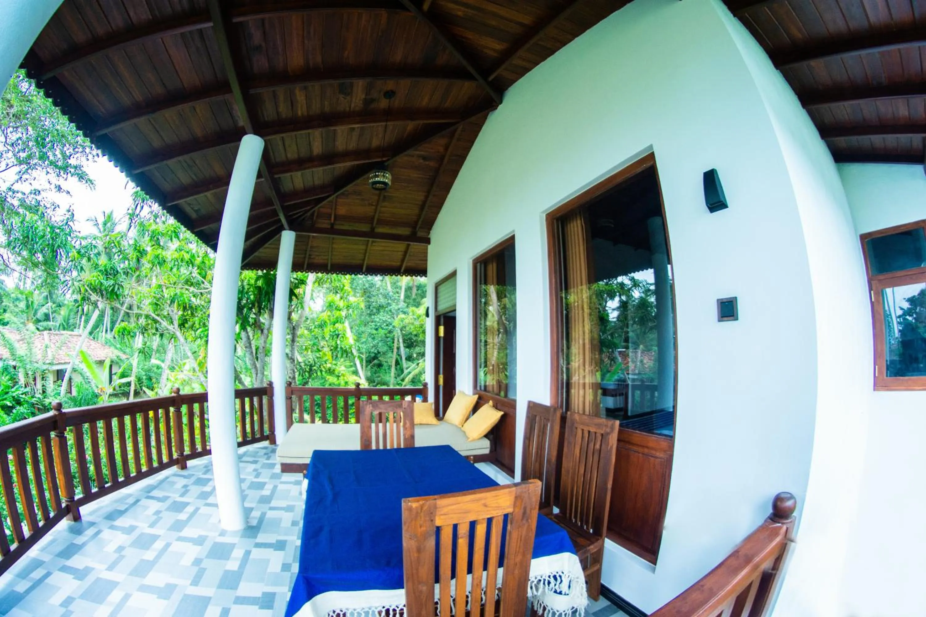 Patio in Shadow Surf Bay
