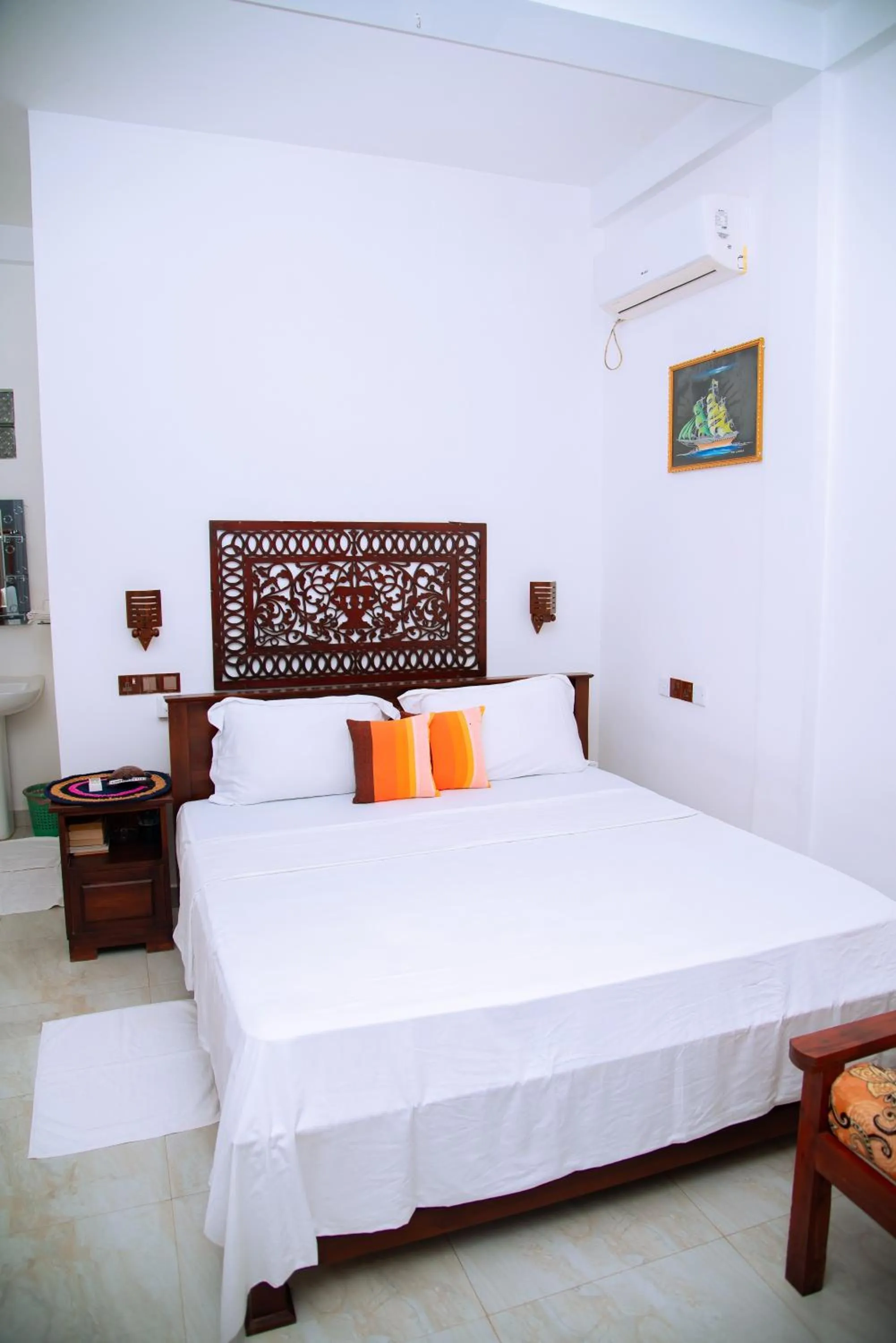 Bed in Shadow Surf Bay