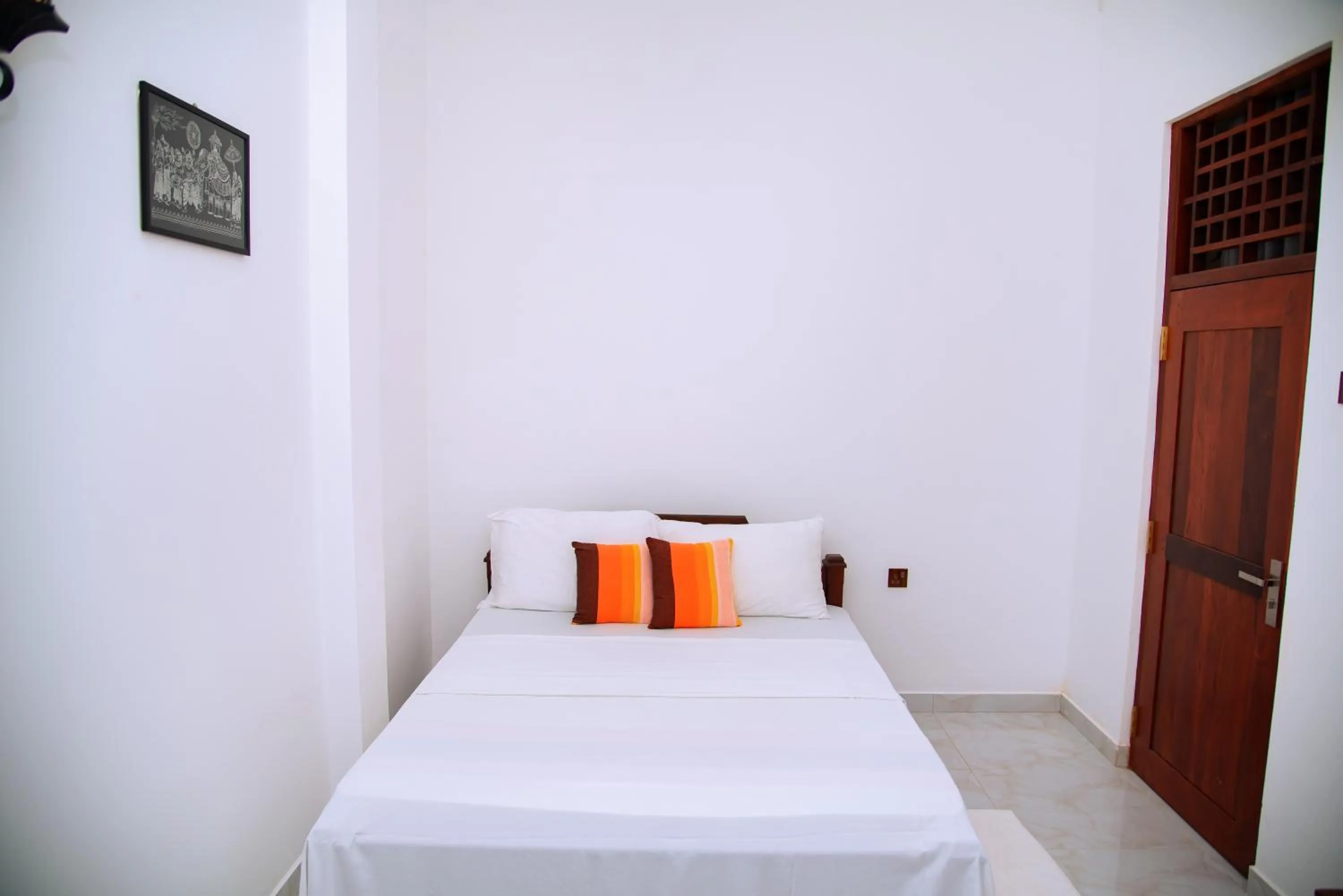 Bed in Shadow Surf Bay