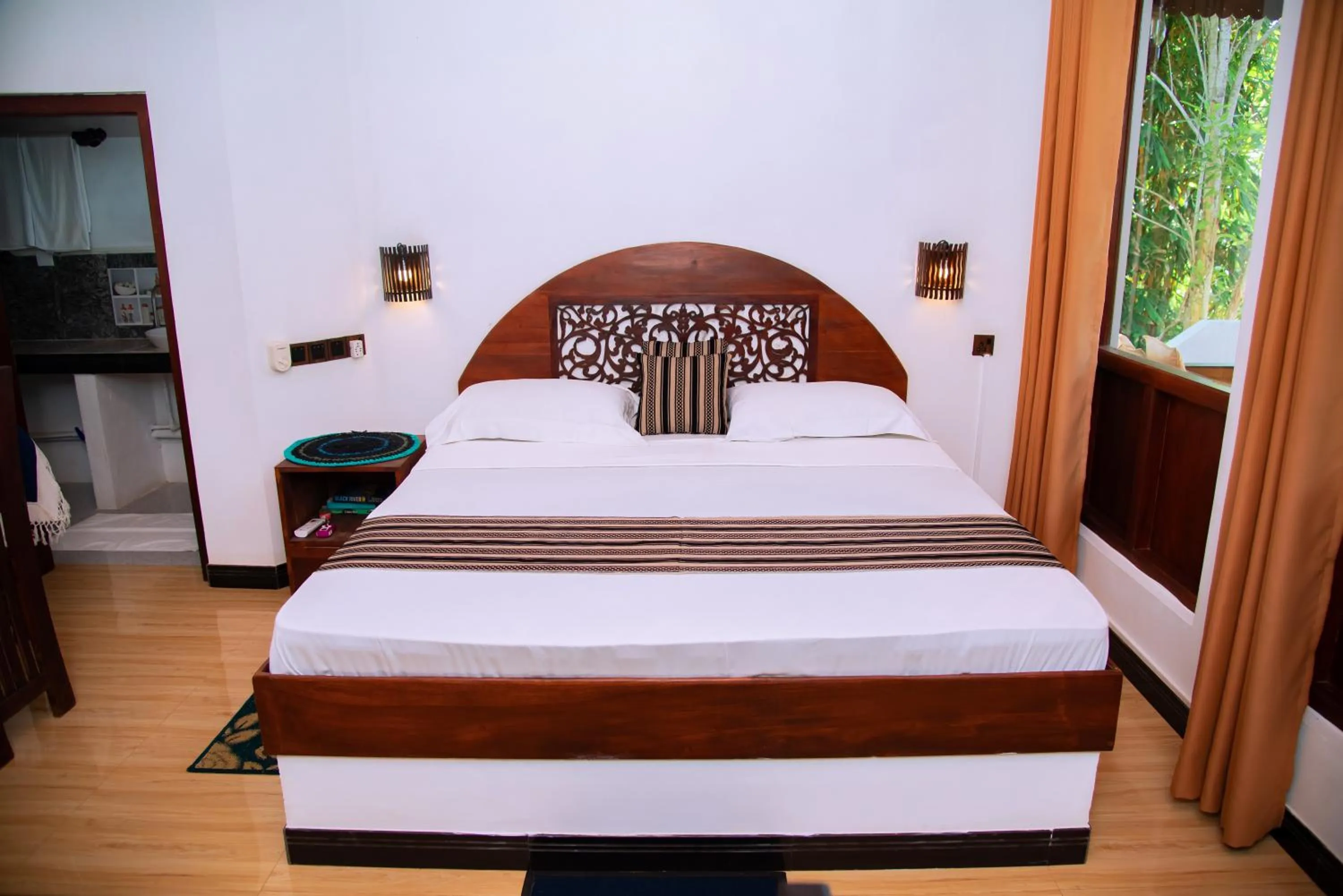 Bed in Shadow Surf Bay