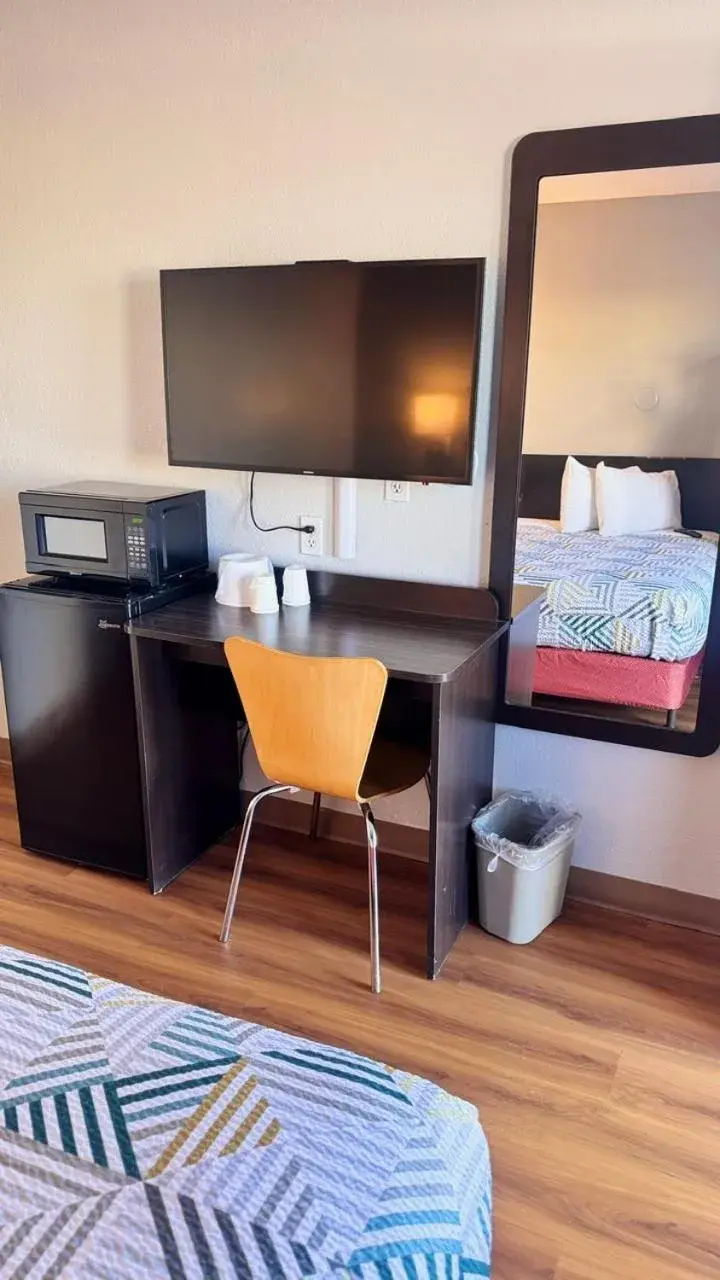 Bed in Motel 6-Grants, NM Bed in Motel 6-Grants, NM