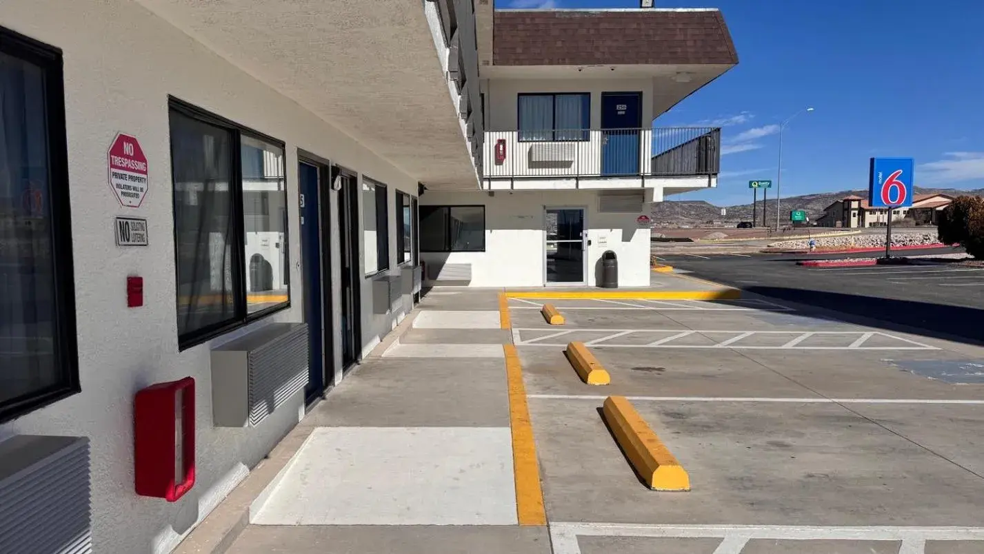 Property building in Motel 6-Grants, NM Property building in Motel 6-Grants, NM