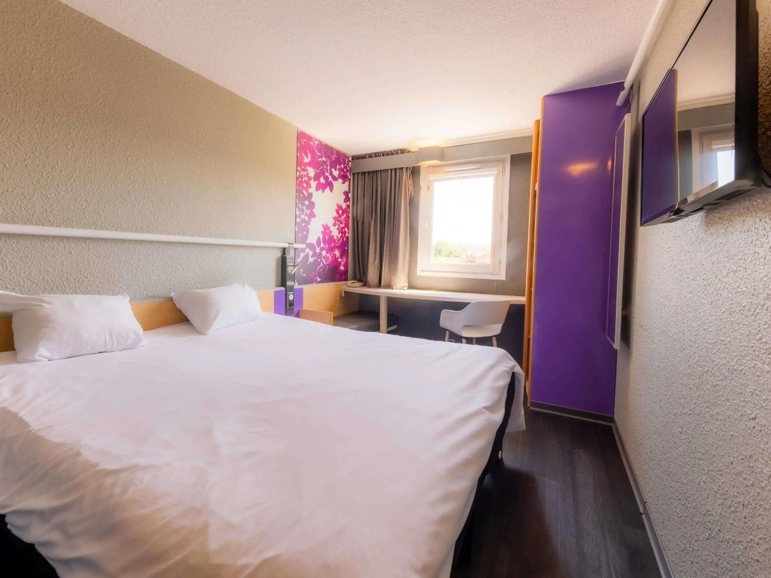 Bedroom, Bed in ibis Vesoul Bedroom, Bed in ibis Vesoul