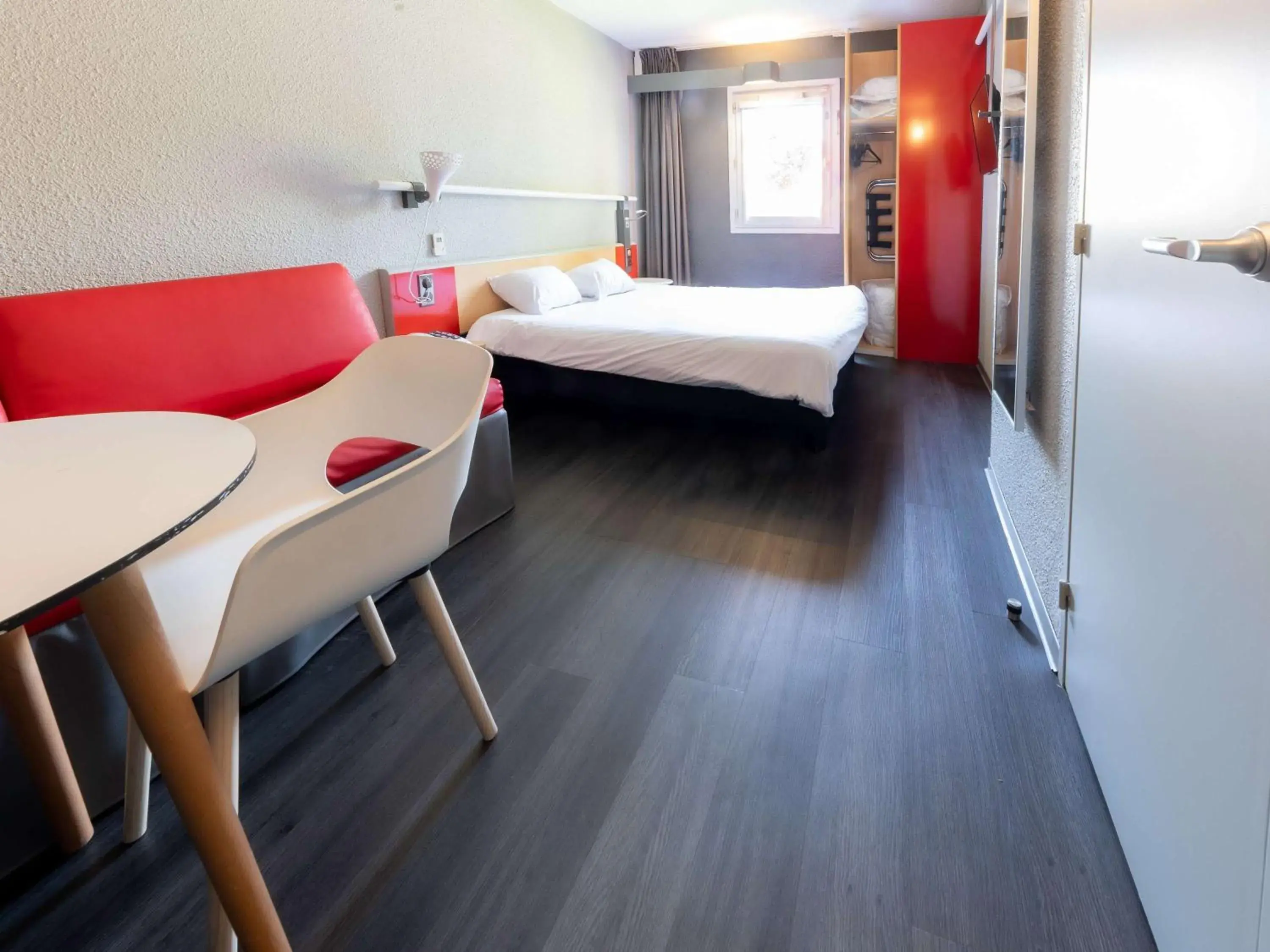 Bedroom, Bed in ibis Vesoul Bedroom, Bed in ibis Vesoul