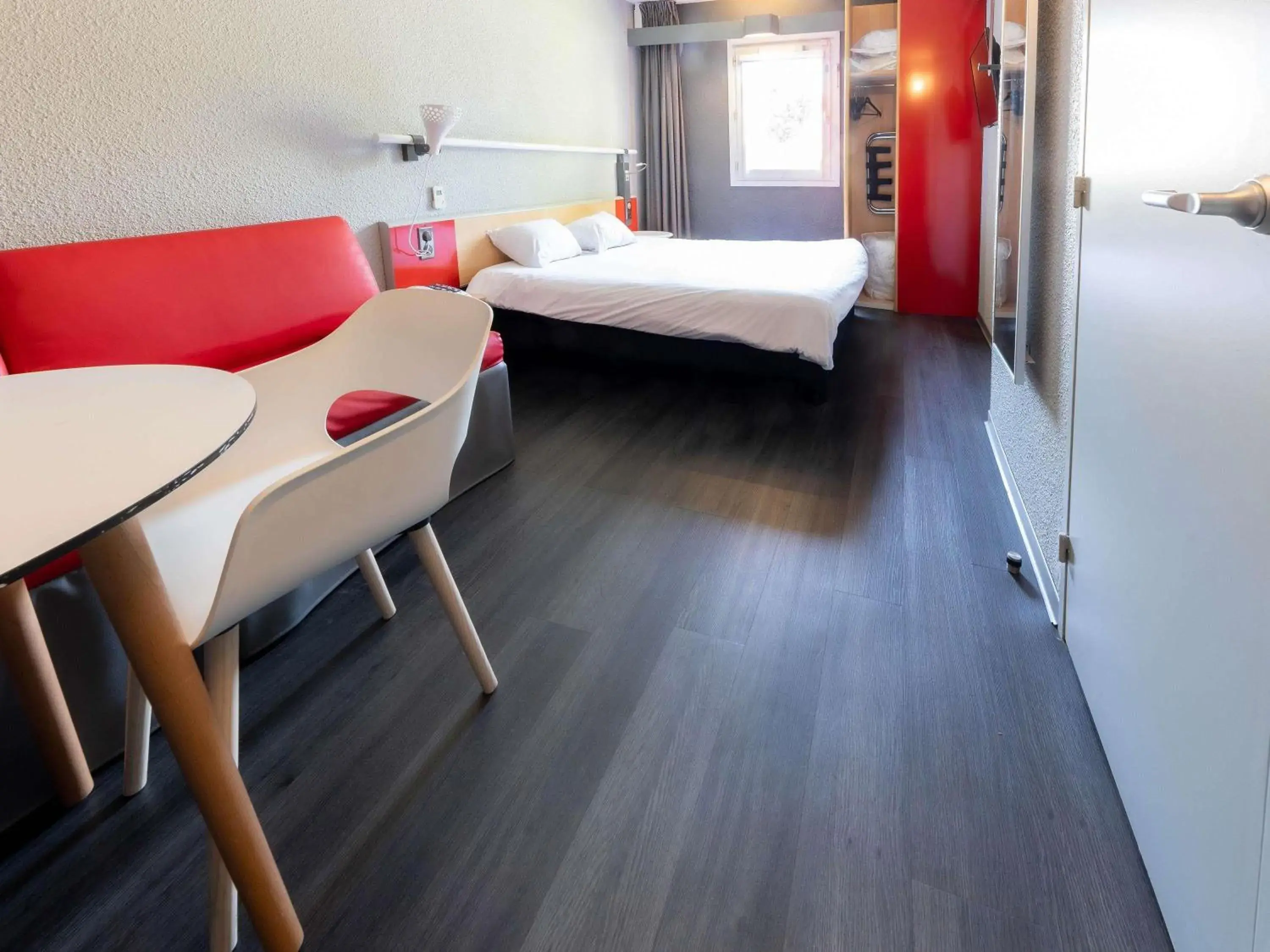 Bedroom, Bed in ibis Vesoul Bedroom, Bed in ibis Vesoul