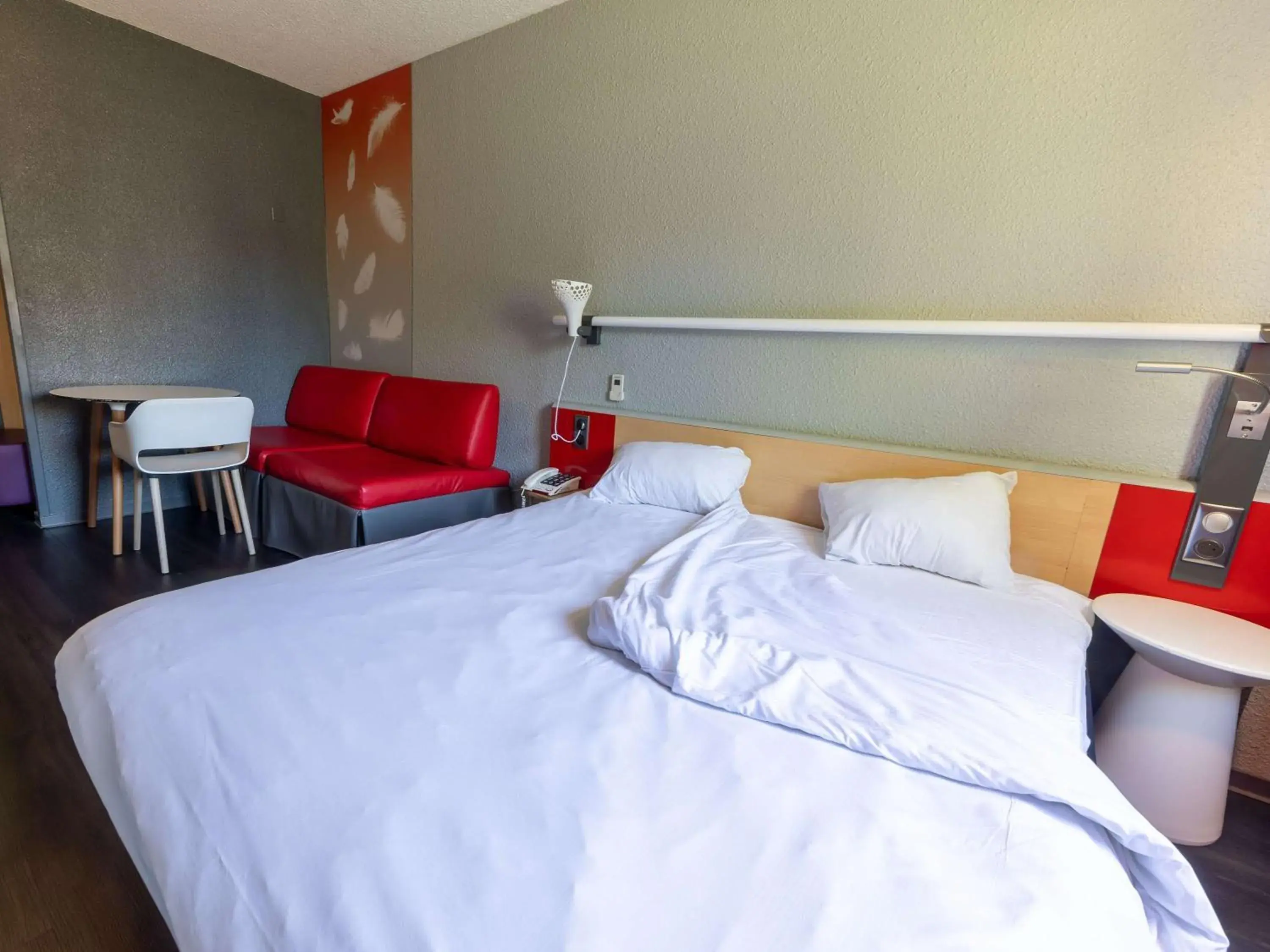 Bedroom, Bed in ibis Vesoul Bedroom, Bed in ibis Vesoul