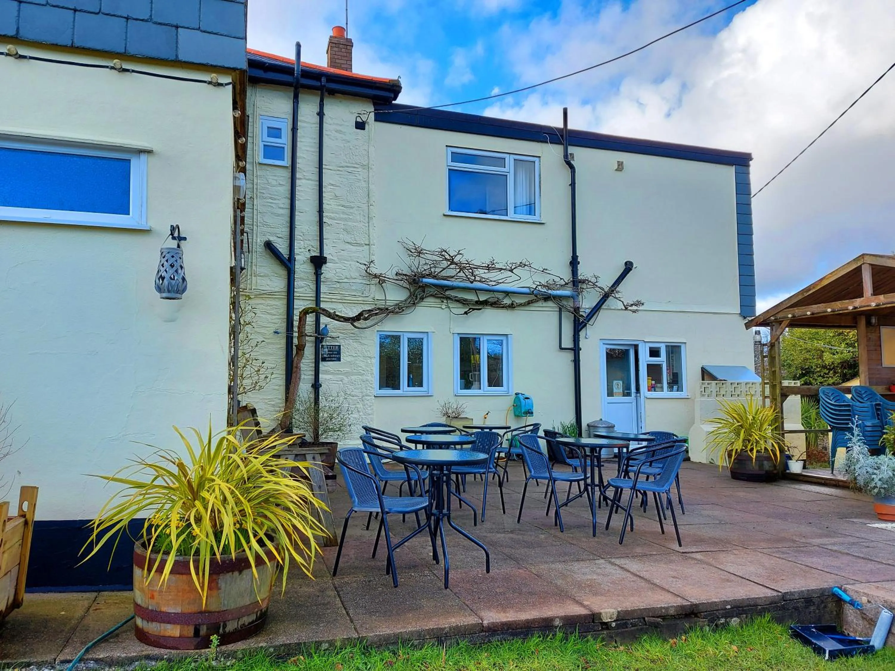 Garden in Sportsmans Valley Hotel