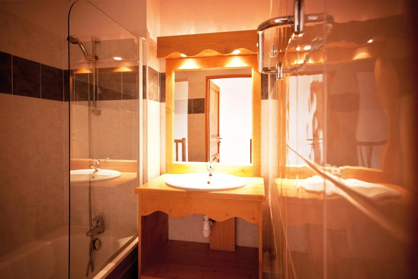 Bathroom in travelski home select - Chalets Le Grand Panorama II