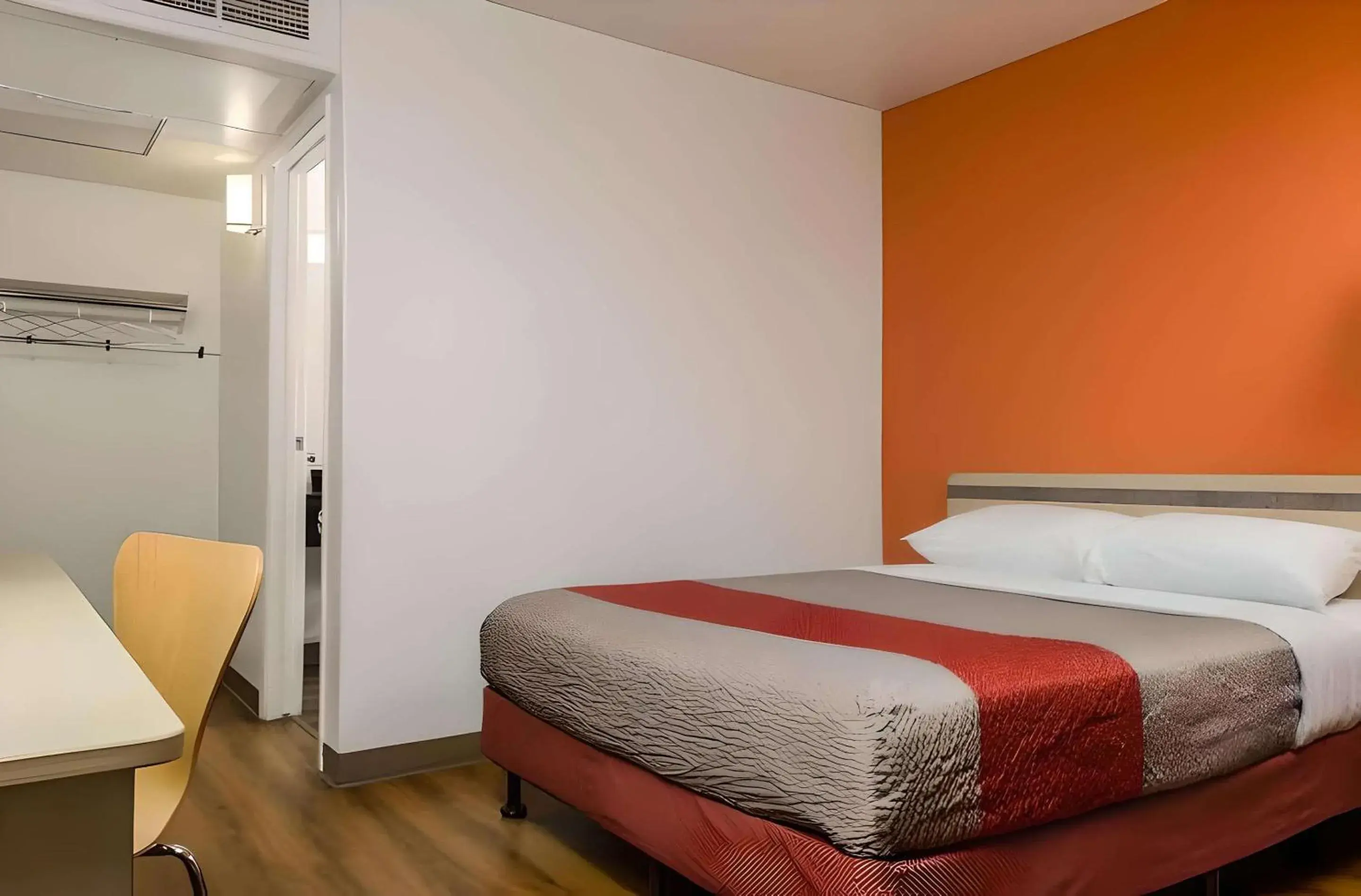 Bedroom in Park Inn by Radisson, Turlock Bedroom in Park Inn by Radisson, Turlock