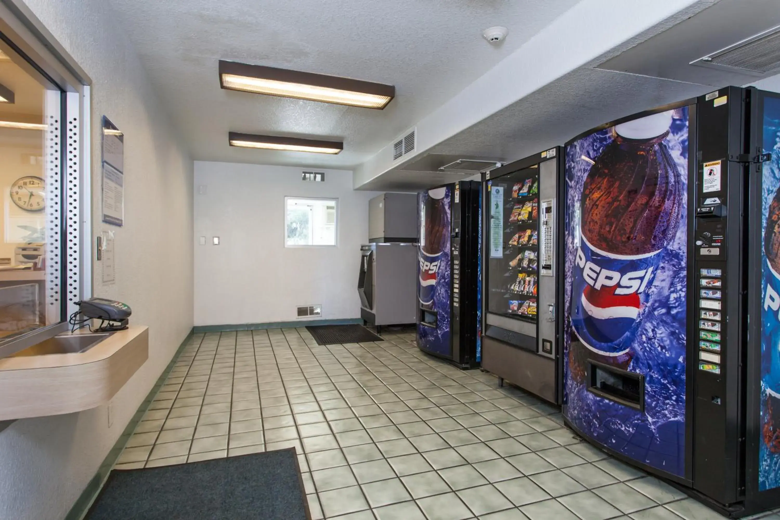 Food and drinks in Park Inn by Radisson, Turlock Food and drinks in Park Inn by Radisson, Turlock