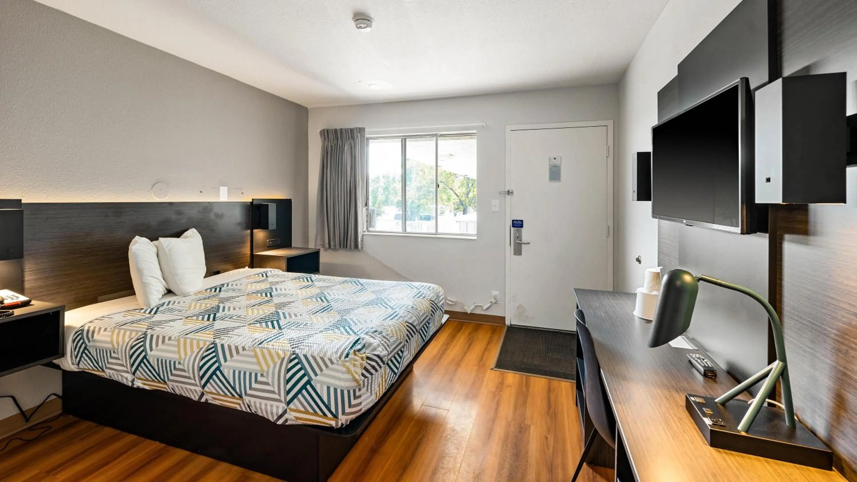 Bedroom, Bed in Motel 6-Kalispell, MT