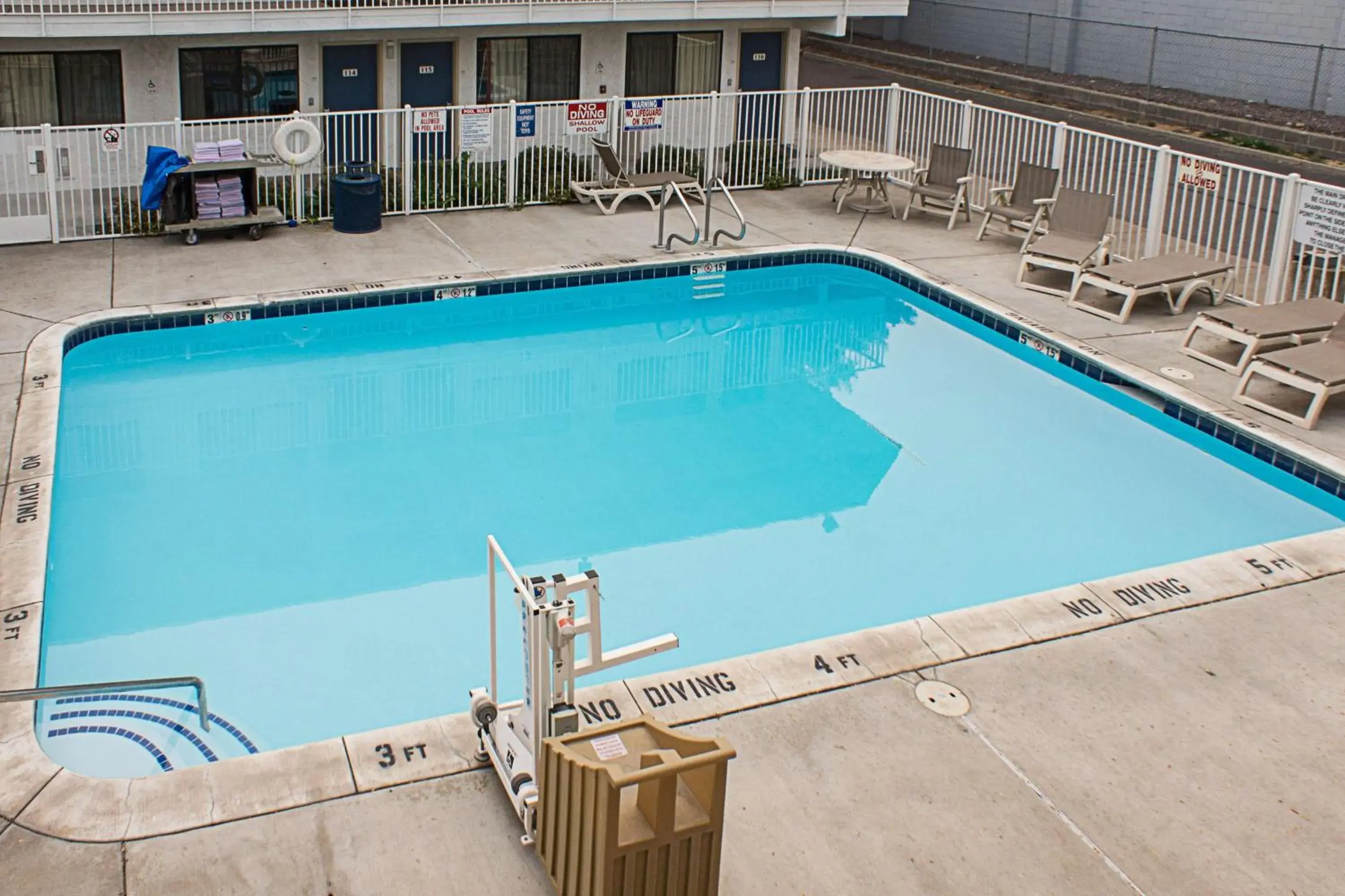 Day, Pool View in Motel 6-Kalispell, MT