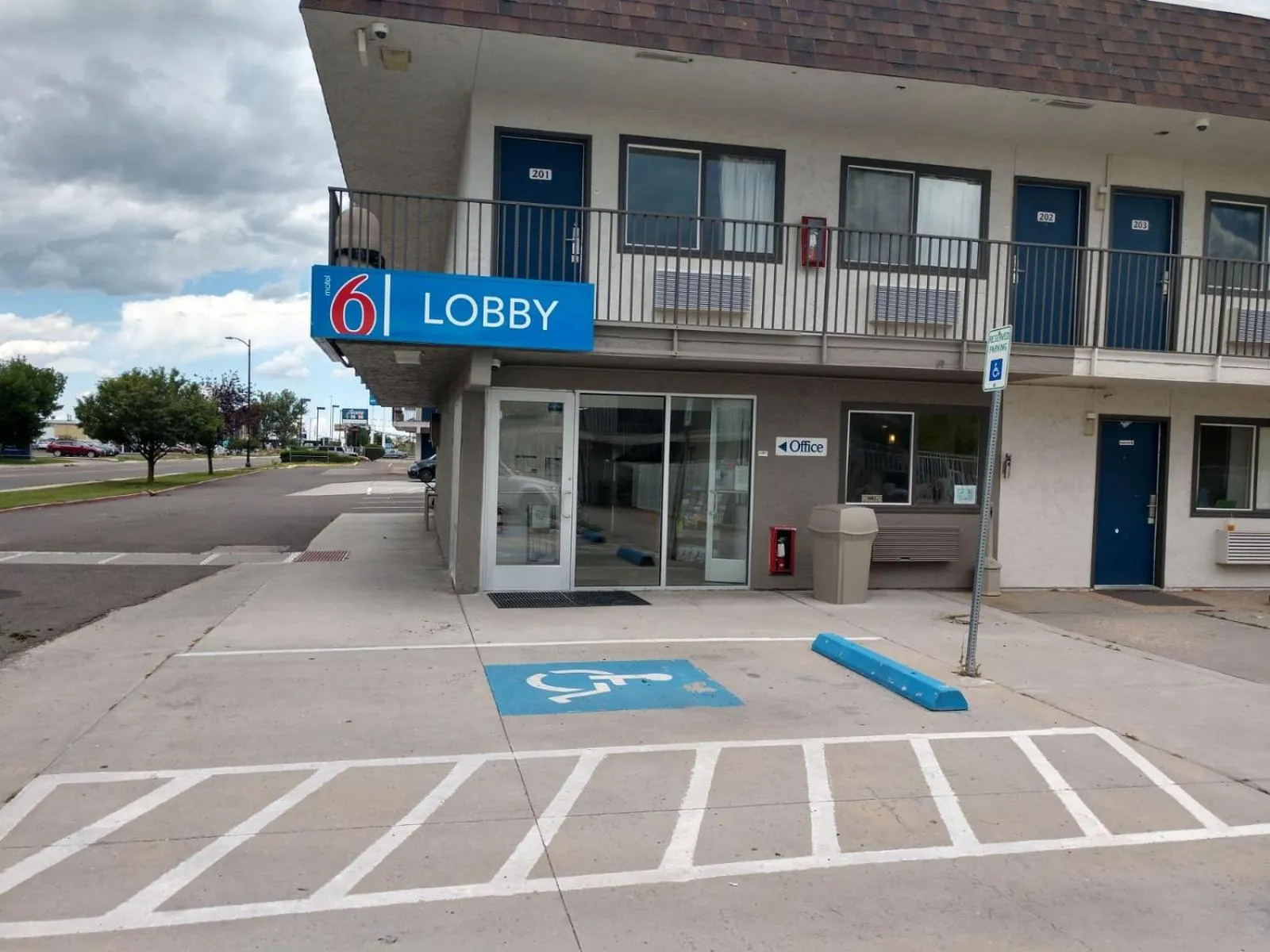 Property building in Motel 6 Cheyenne, WY
