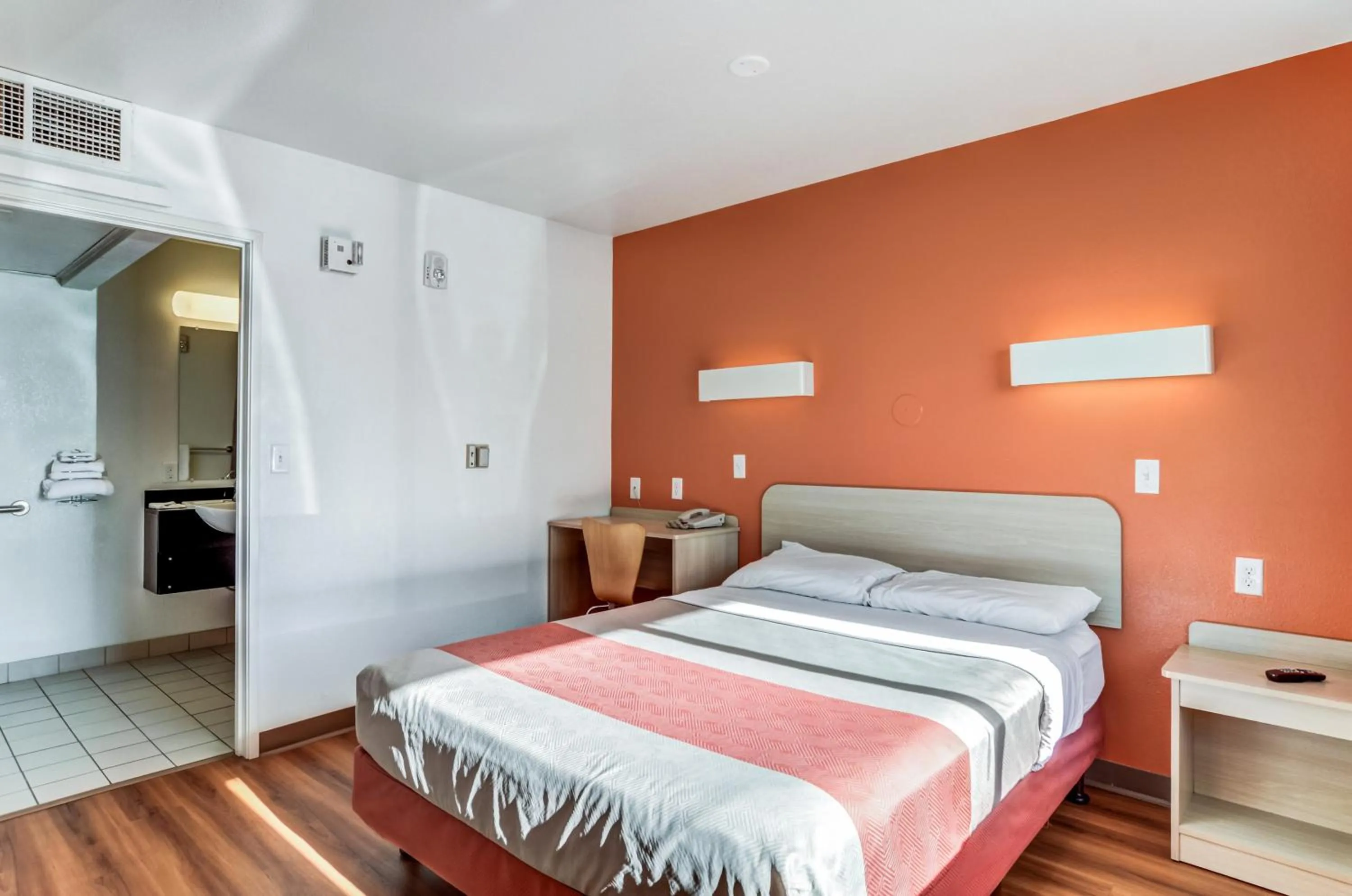 Bedroom, Bed in Park Inn by Radisson, Fort Collins