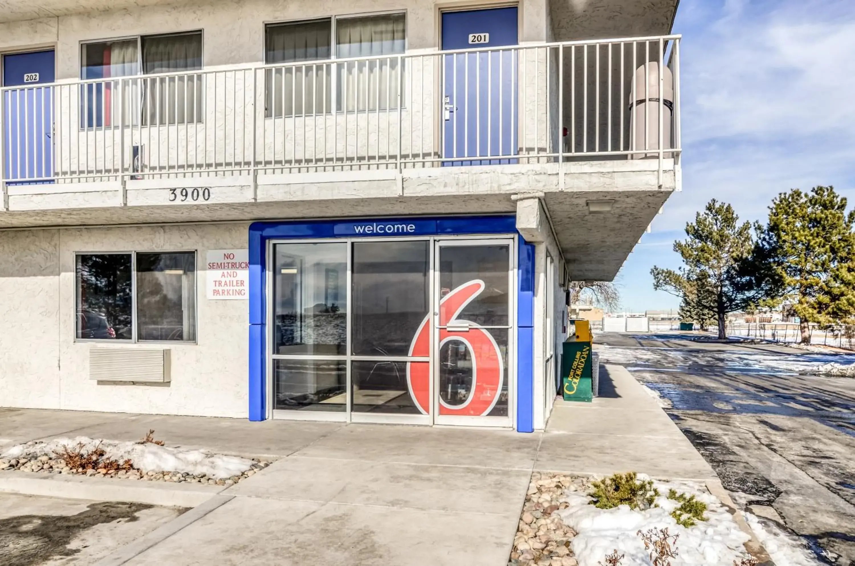 Facade/entrance, Property Building in Motel 6-Fort Collins, CO
