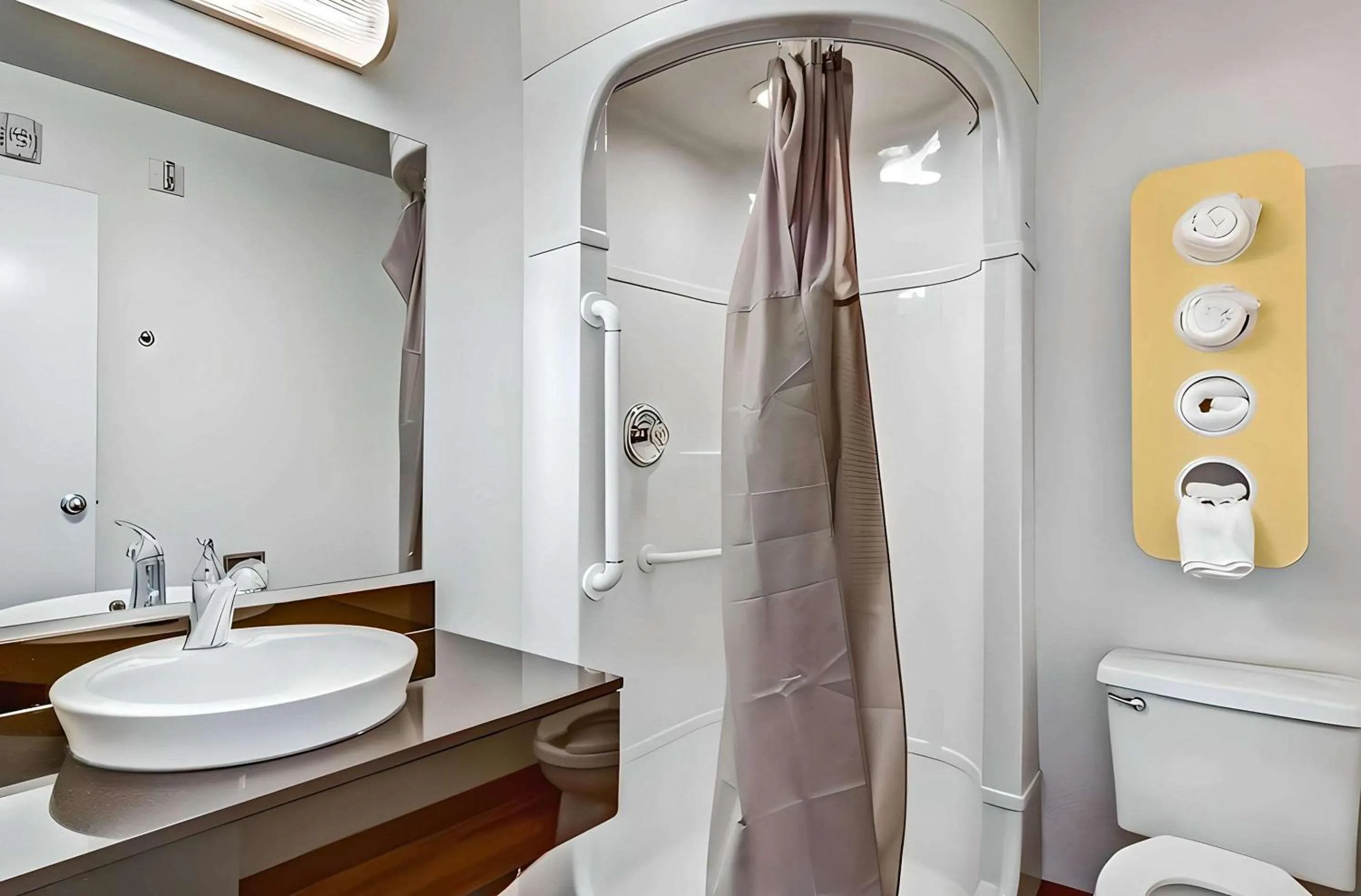 Bedroom in Park Inn by Radisson, Fort Collins