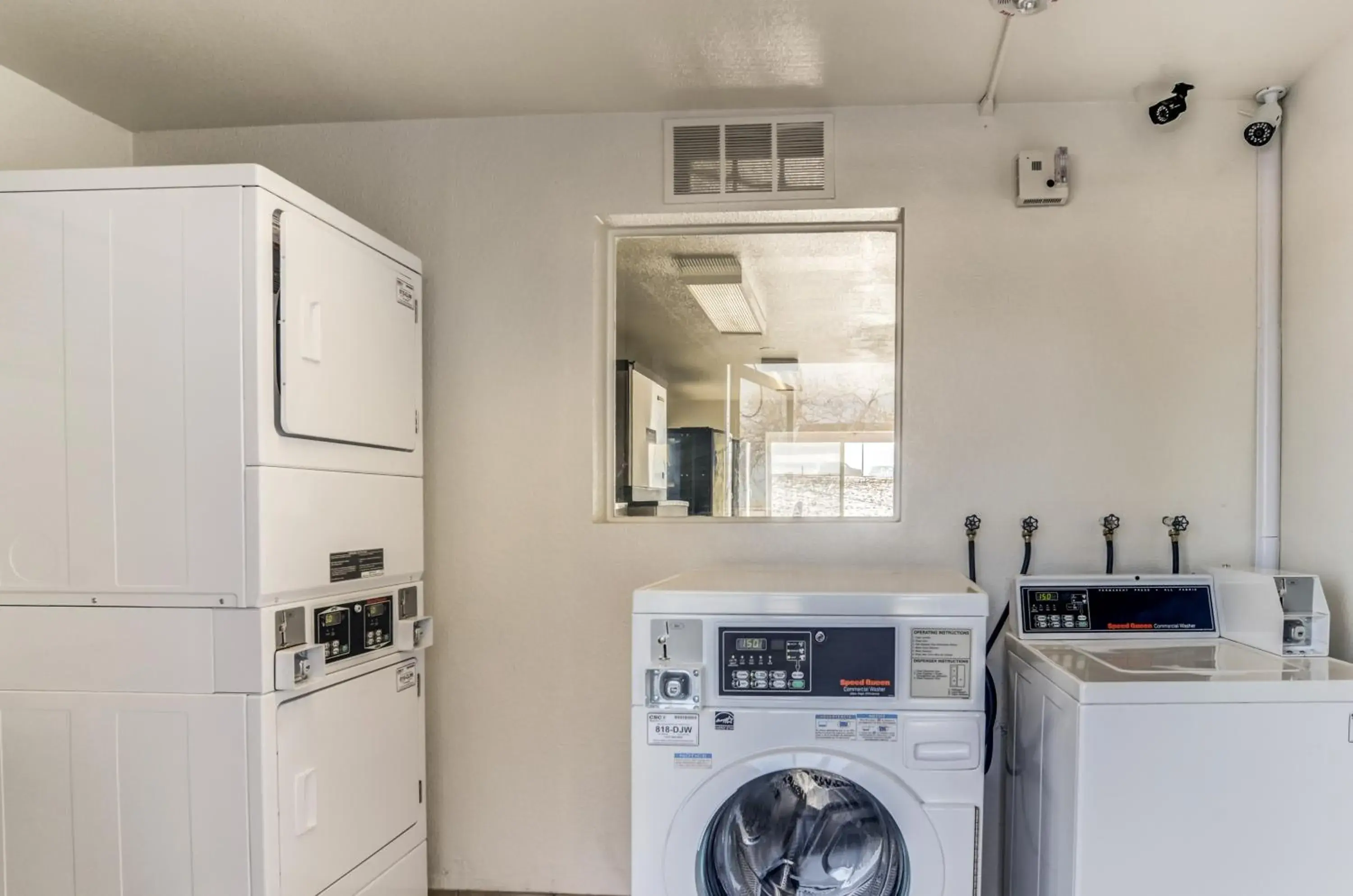 Other, Kitchen/Kitchenette in Motel 6-Fort Collins, CO