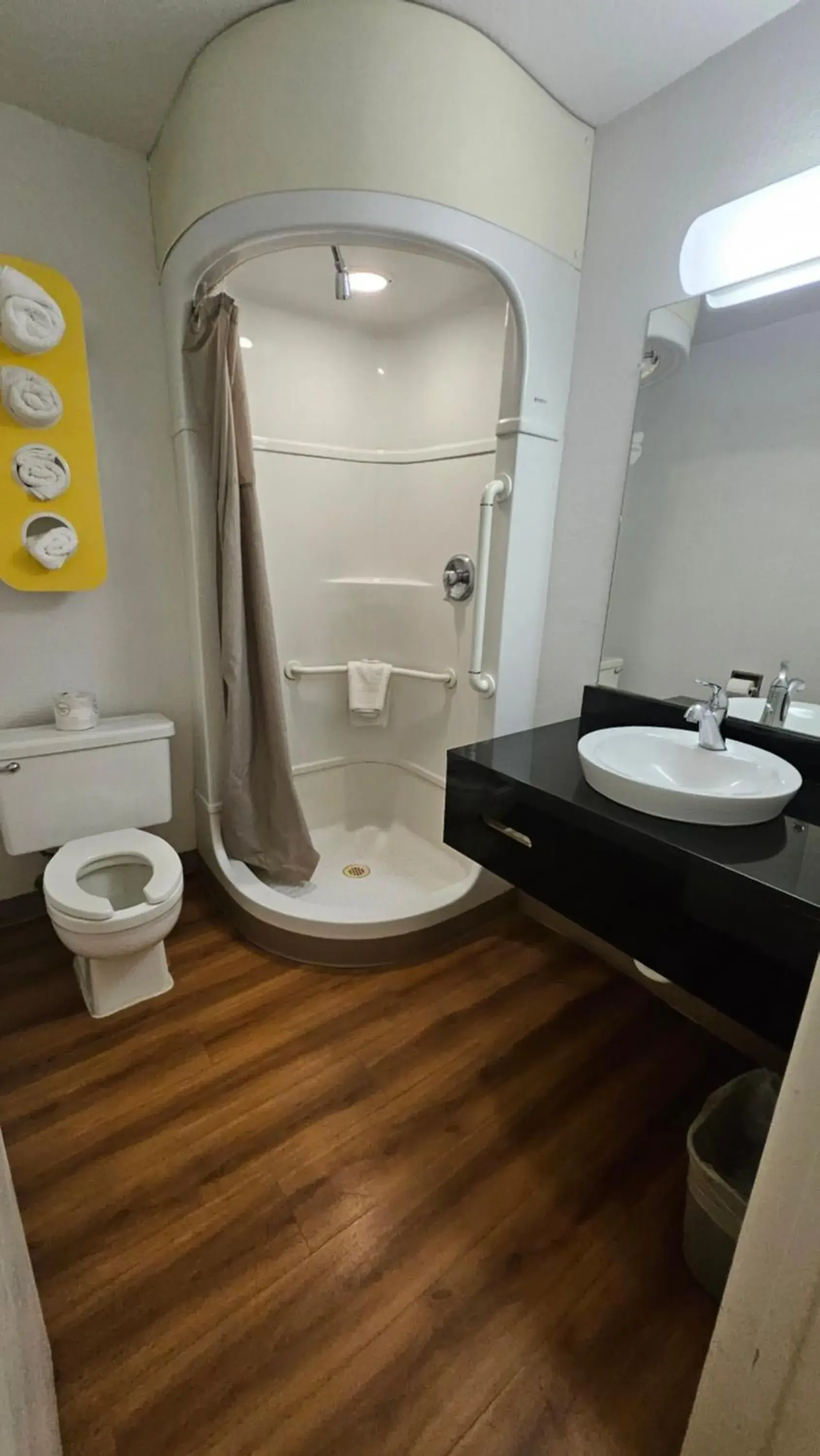 Toilet in Motel 6-Blythe, CA Toilet in Motel 6-Blythe, CA