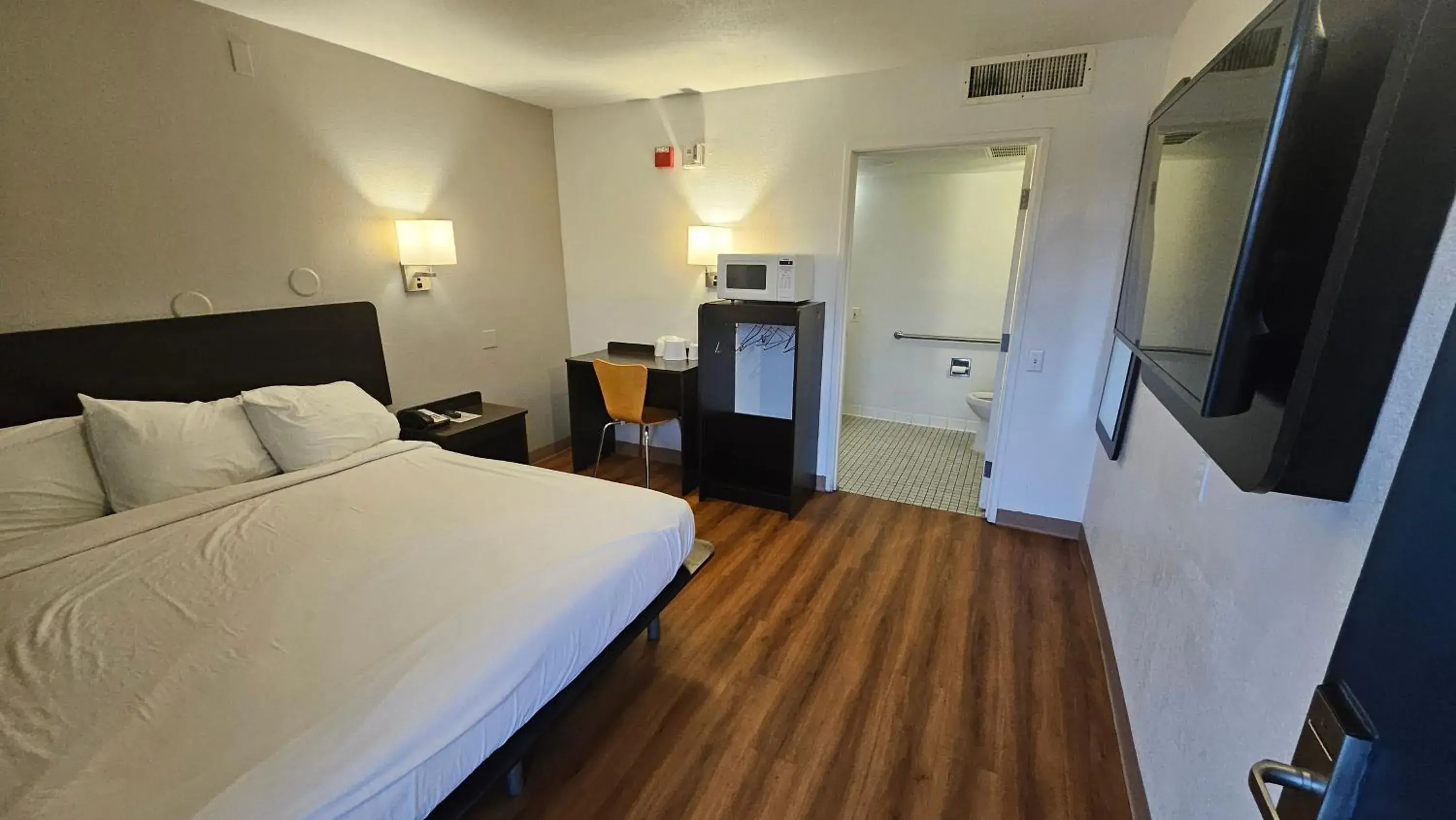 Bed in Motel 6-Blythe, CA Bed in Motel 6-Blythe, CA